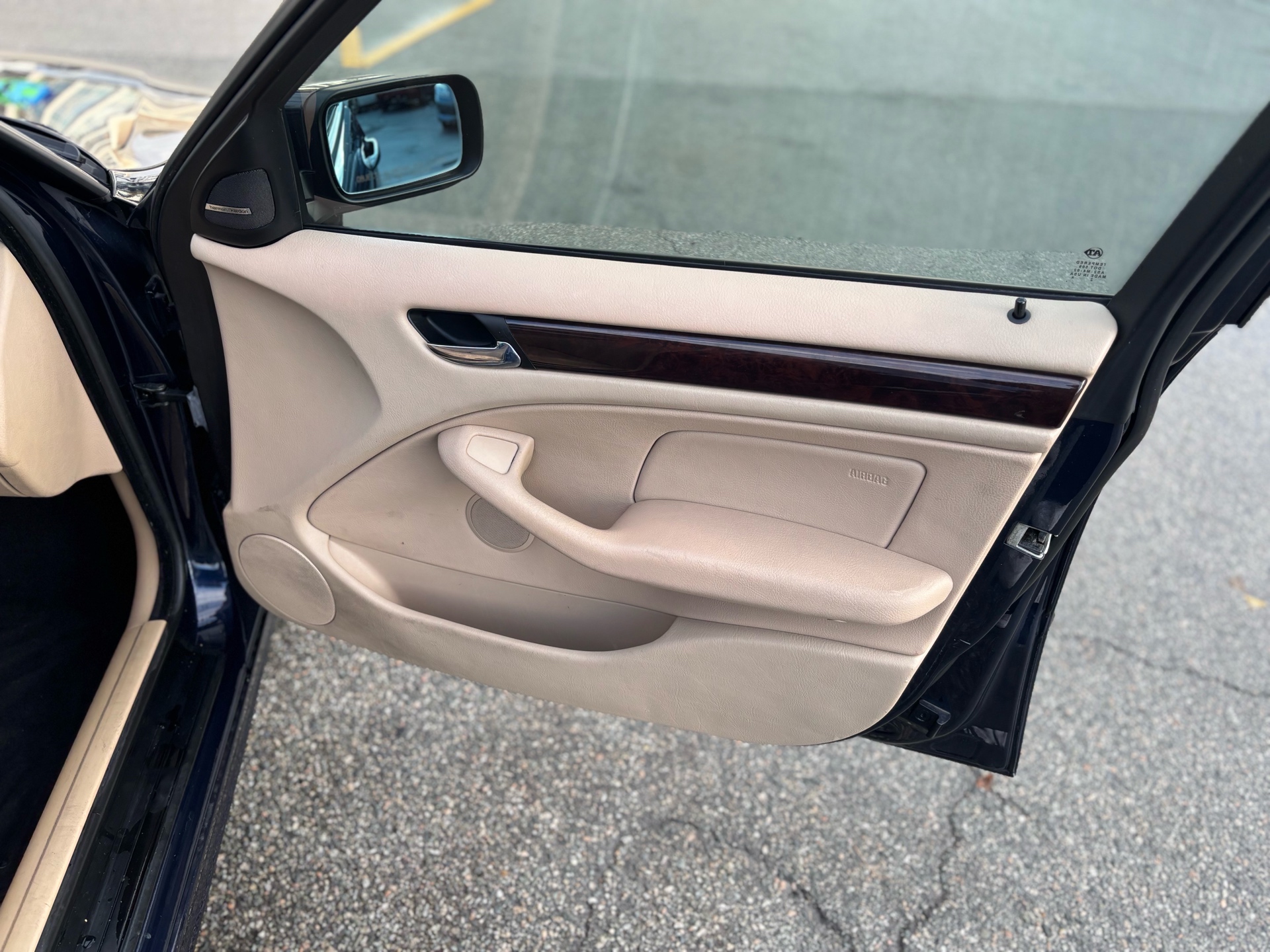 /canwestautoinc/2005-BMW-3Series-3620368159056906.jpg