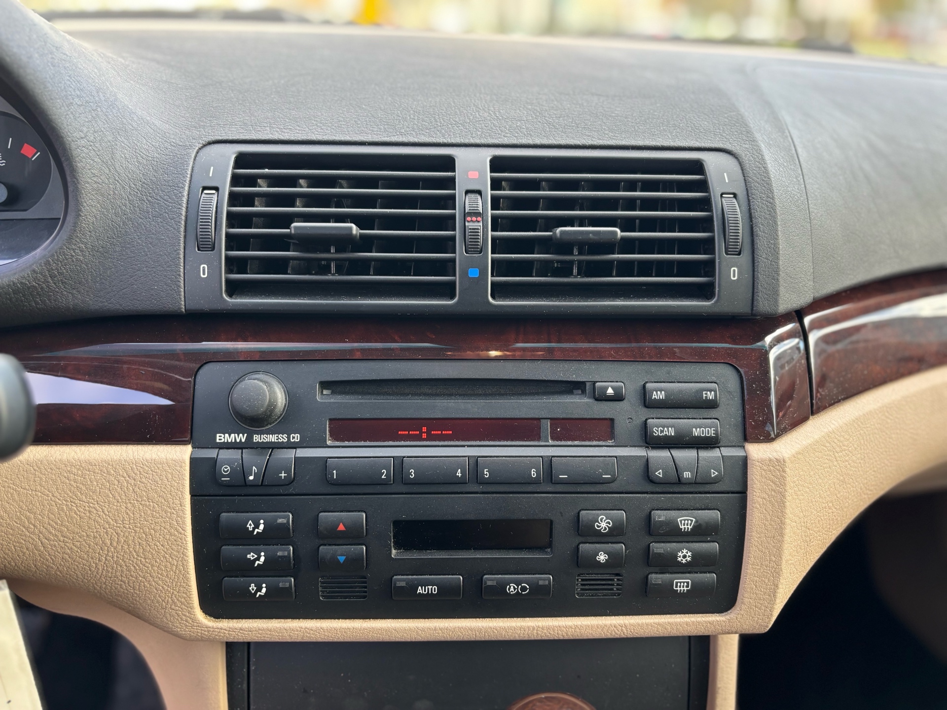 /canwestautoinc/2005-BMW-3Series-5985305262273273.jpg