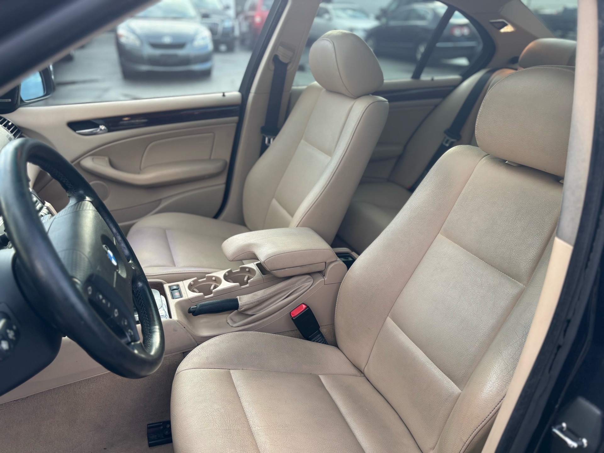 /canwestautoinc/2005-BMW-3Series-7815341162752361.jpg