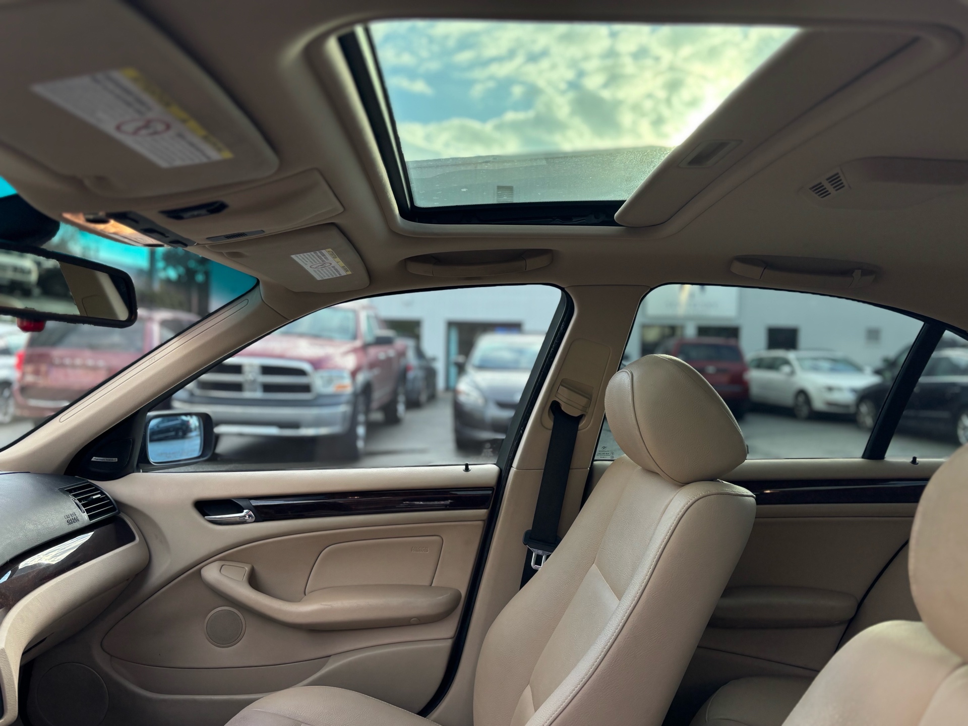 /canwestautoinc/2005-BMW-3Series-8608929430116803.jpg