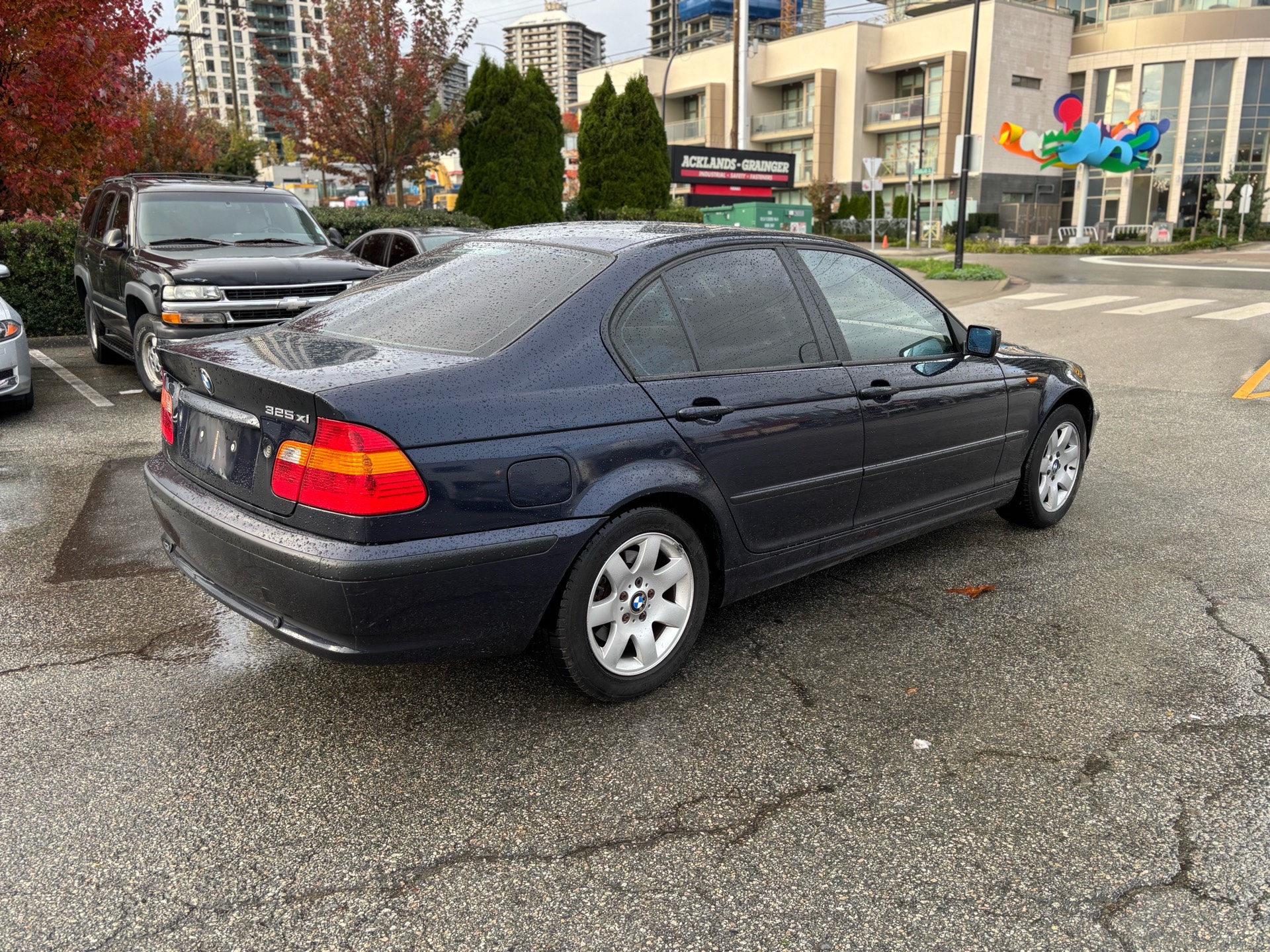 /canwestautoinc/2005-BMW-3Series-8940834295509803.jpg