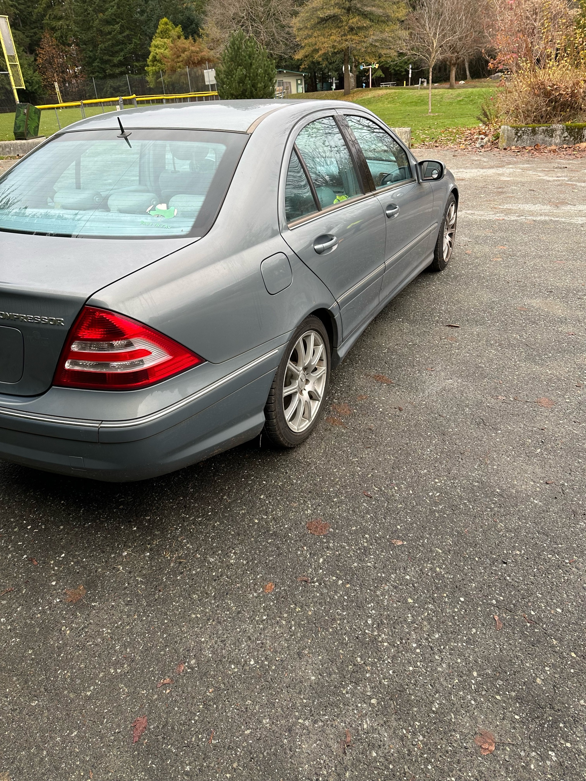 /canwestautoinc/2005-Mercedes-Benz-C-Class-19748101379393956.jpg