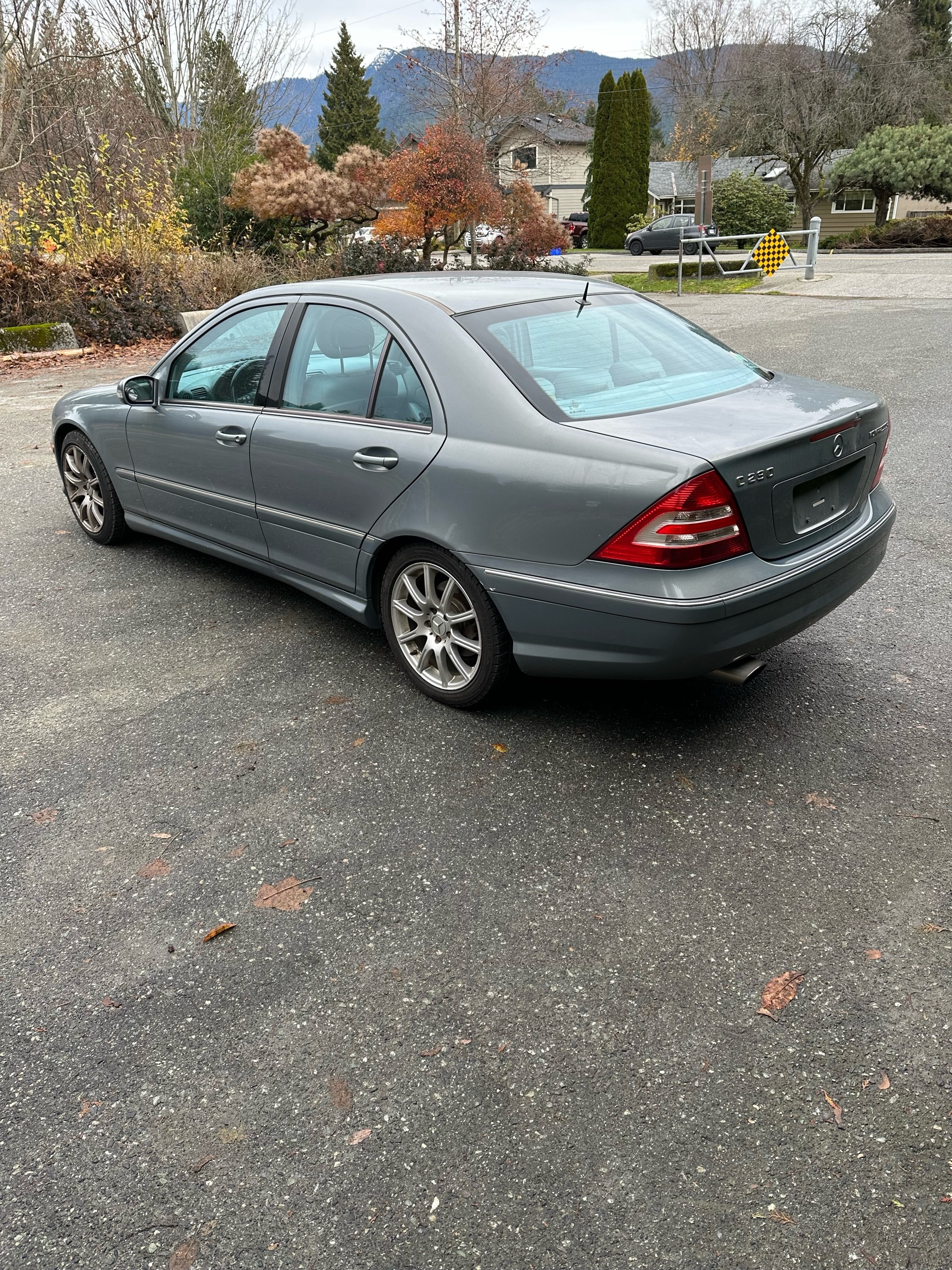 /canwestautoinc/2005-Mercedes-Benz-C-Class-8377611701526222.jpg