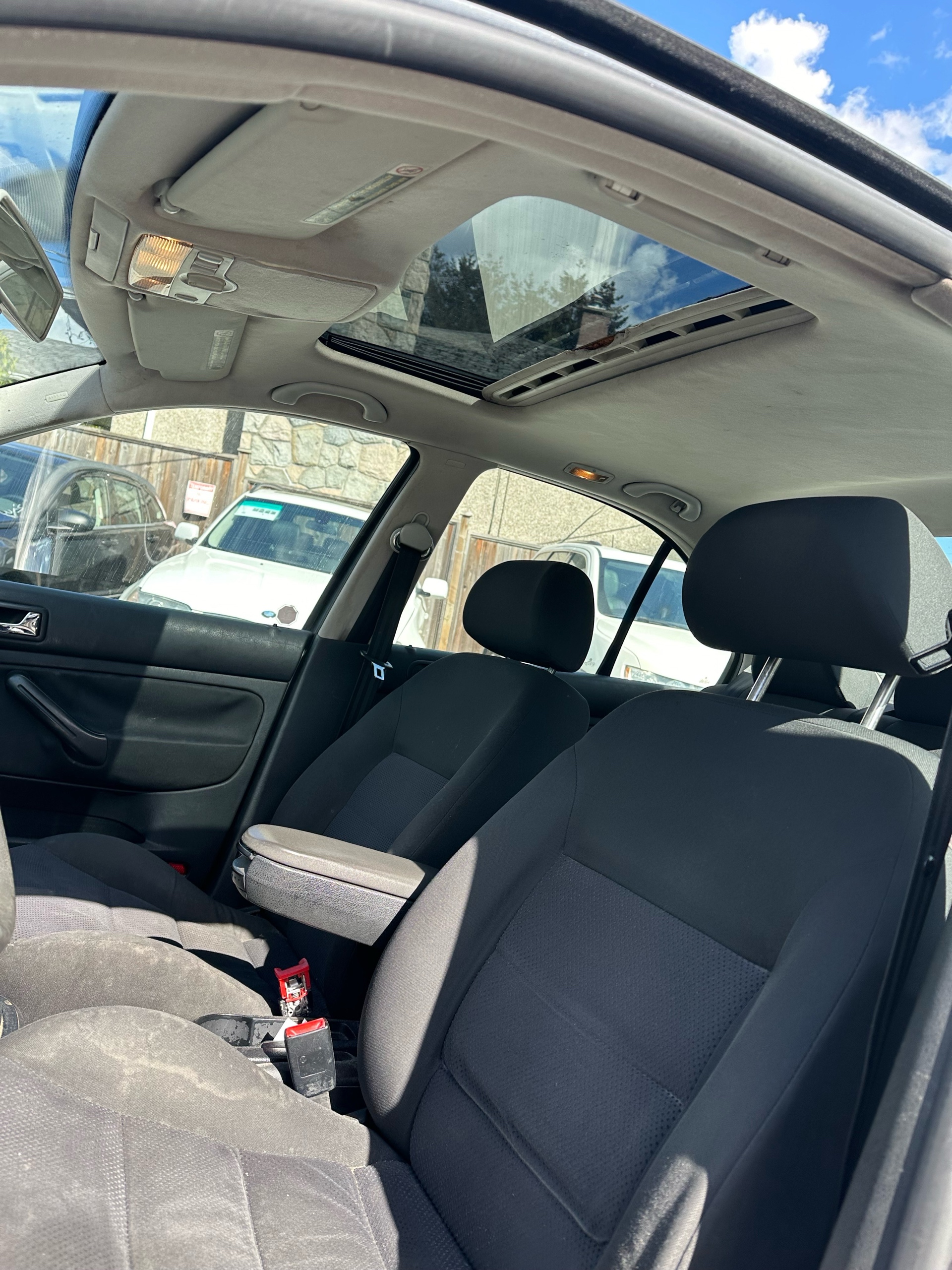 /canwestautoinc/2005-Volkswagen-Jetta-2371493240423974.jpg