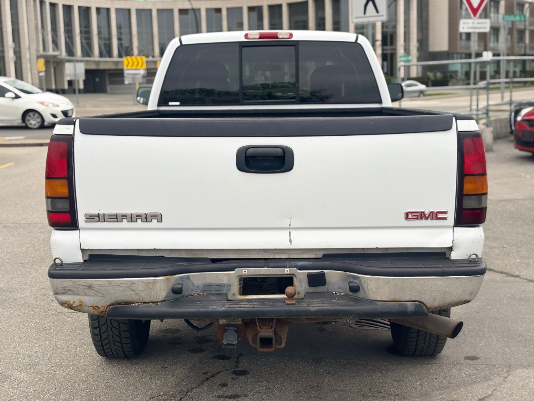 /canwestautoinc/2006-GMC-Sierra2500HD-08105062021402443.jpg