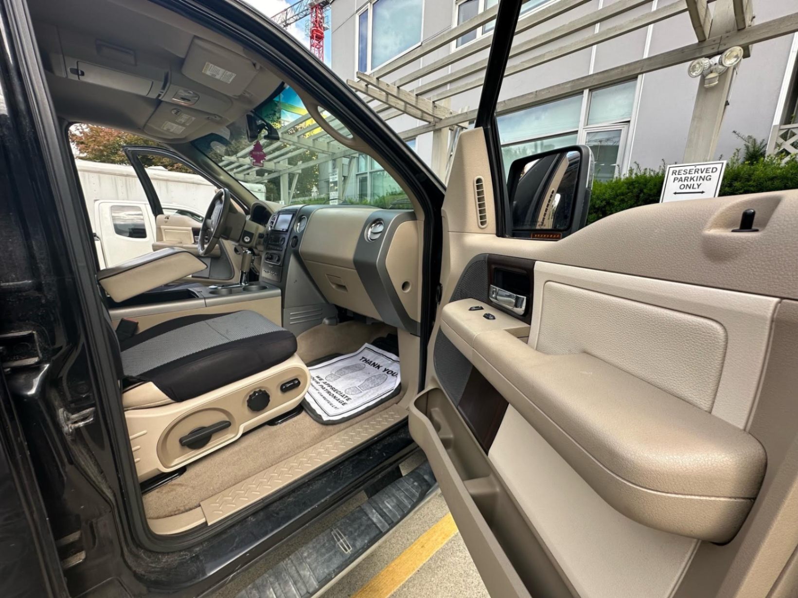 /canwestautoinc/2006-Lincoln-MarkLT-31563265400219653.jpg
