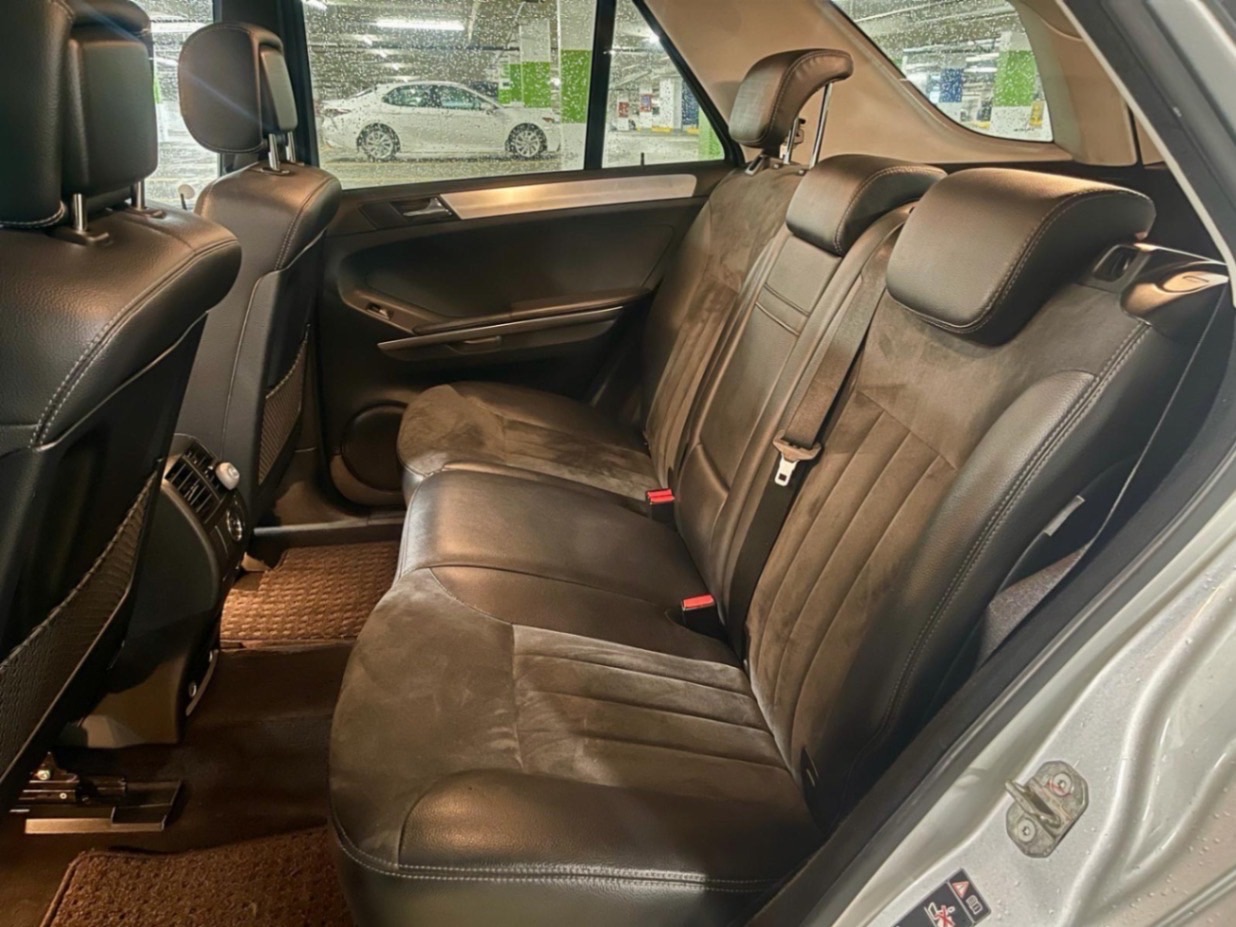 /canwestautoinc/2006-Mercedes-Benz-M-Class-3885577883689564.jpg