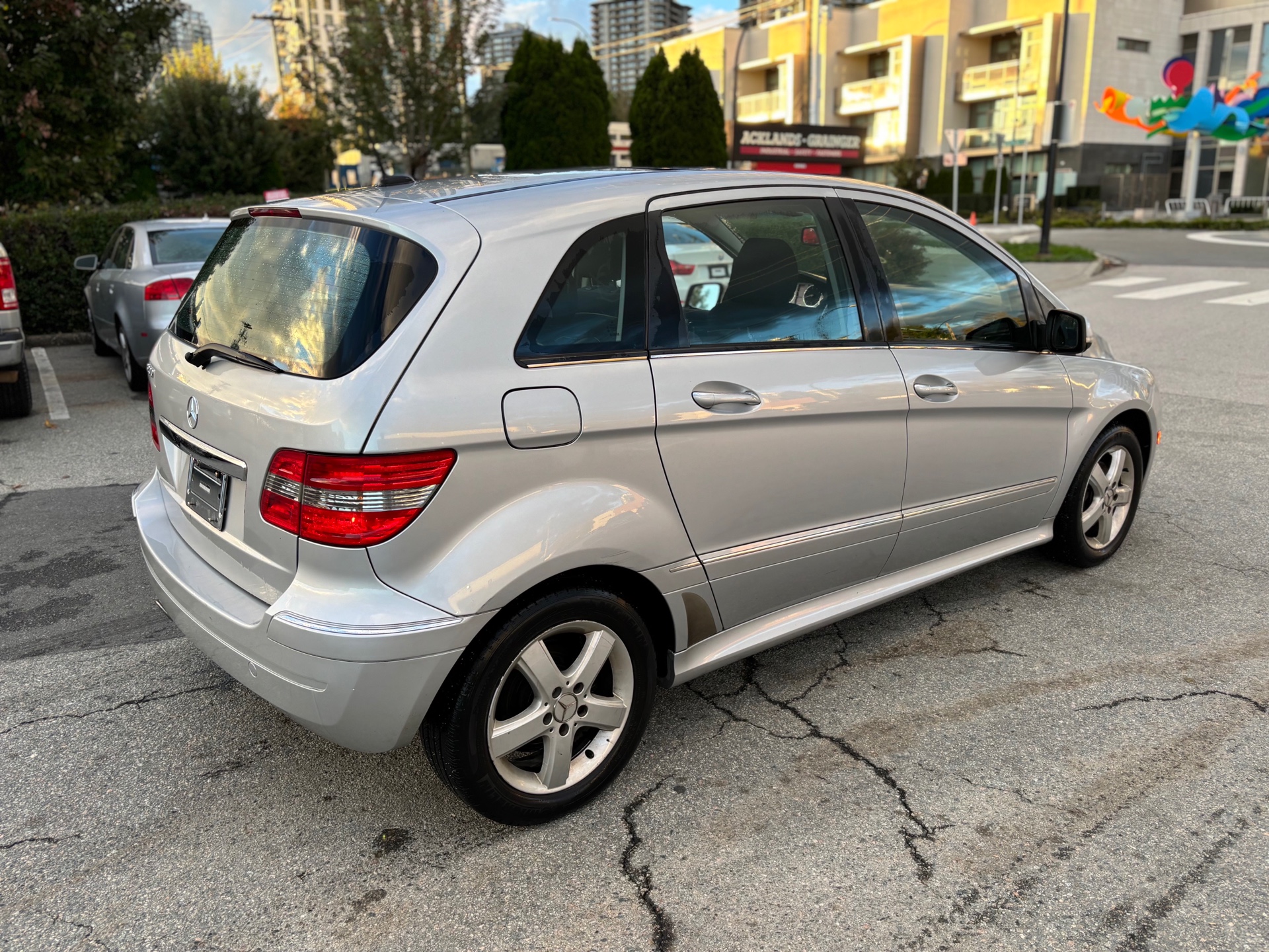 /canwestautoinc/2007-Mercedes-Benz-B-Class-12239413021523604.jpg