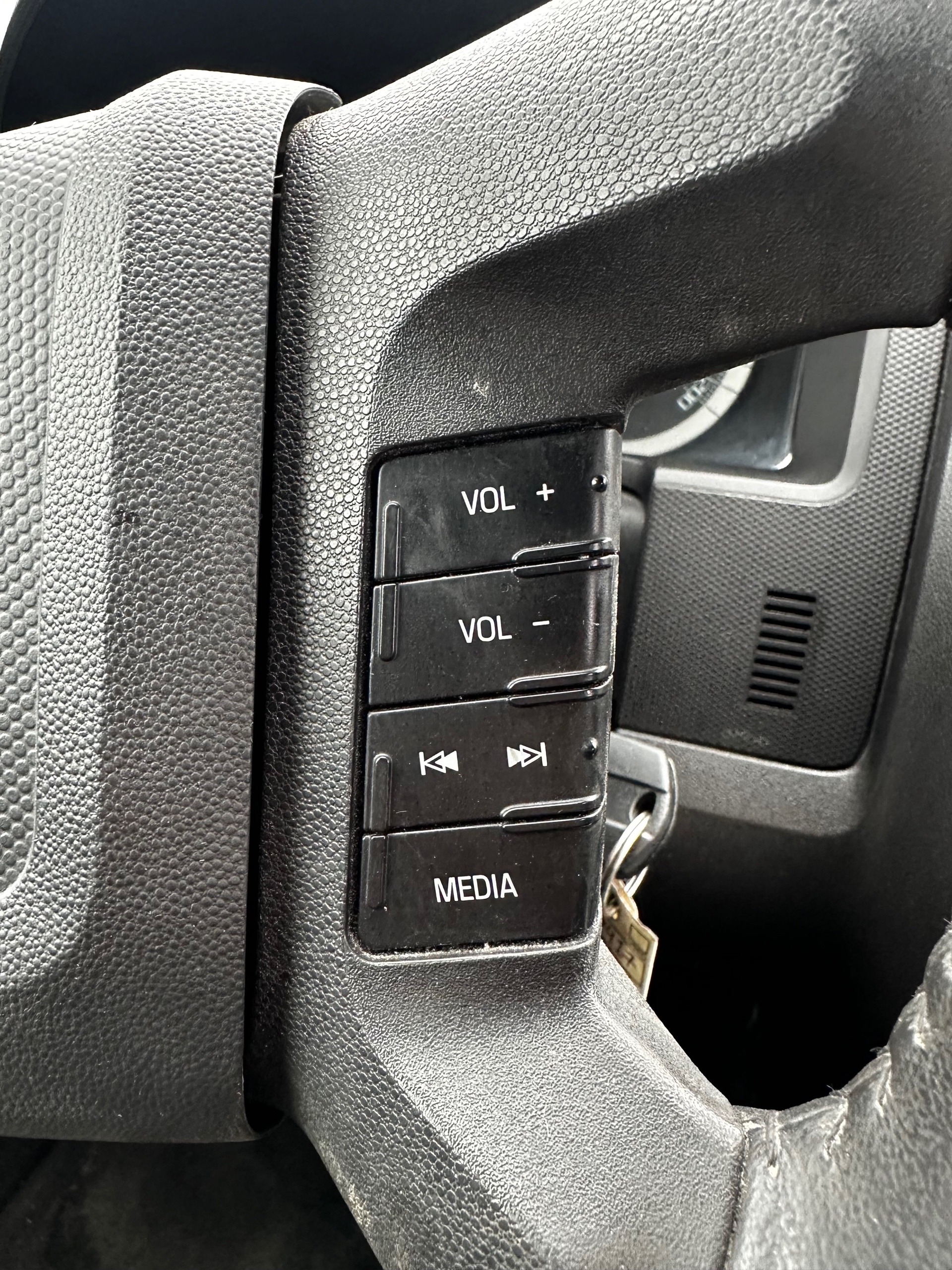 /canwestautoinc/2008-Ford-Escape-3550058243847991.jpg