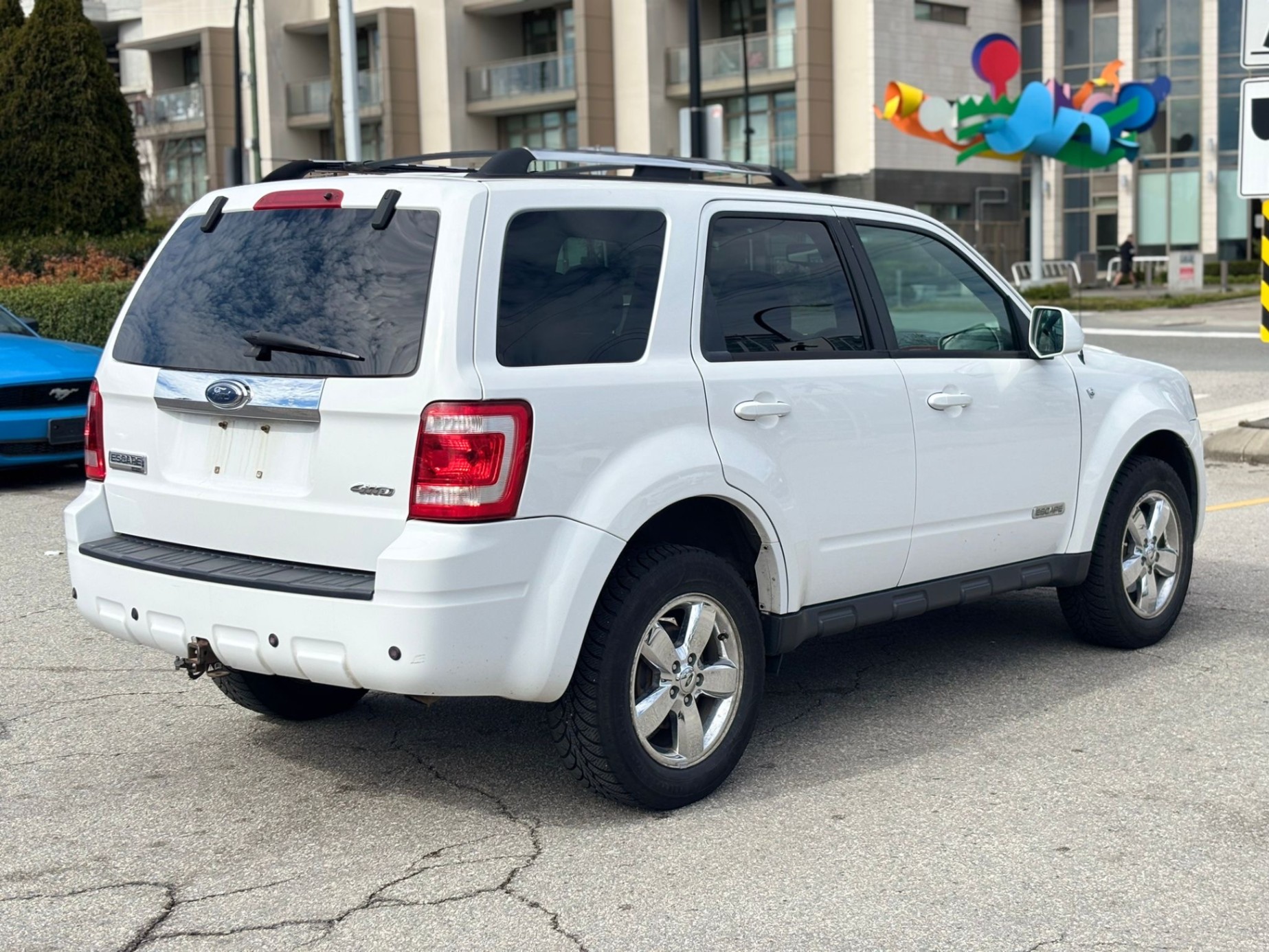 /canwestautoinc/2008-Ford-Escape-38309929698708434.jpg