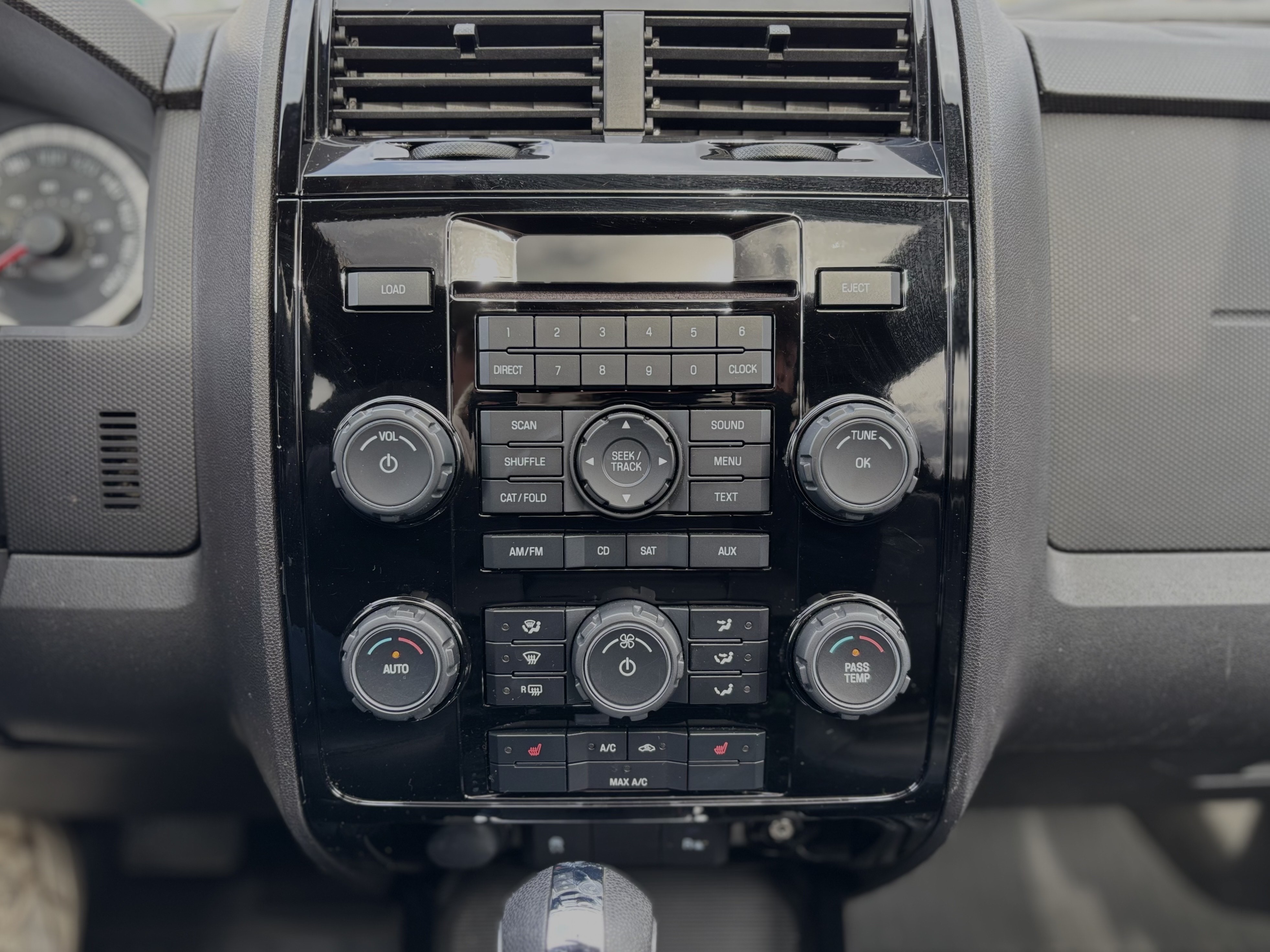 /canwestautoinc/2008-Ford-Escape-4633947255831239.jpg