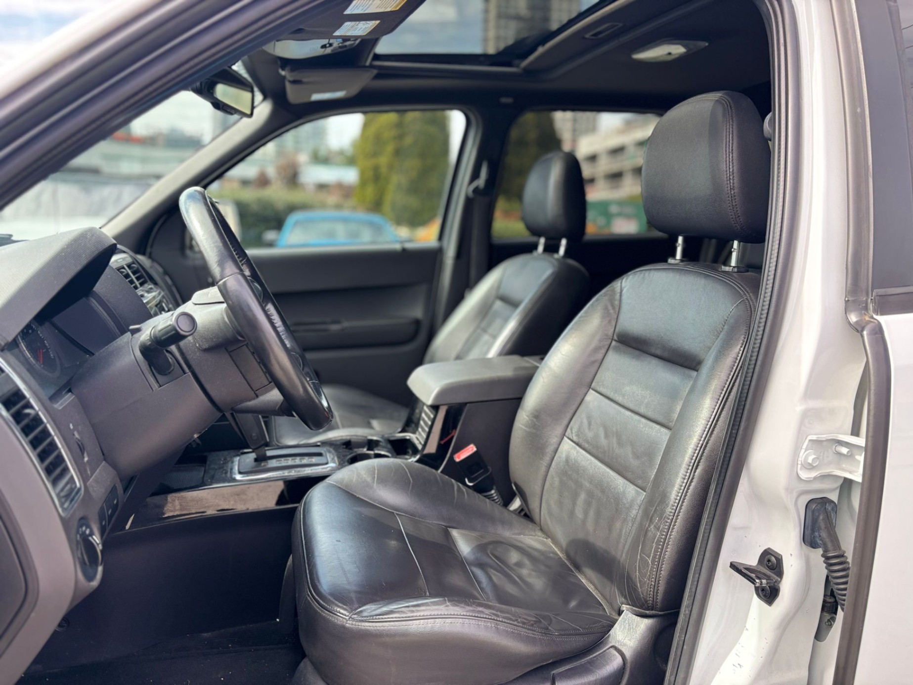 /canwestautoinc/2008-Ford-Escape-6998601203367869.jpg