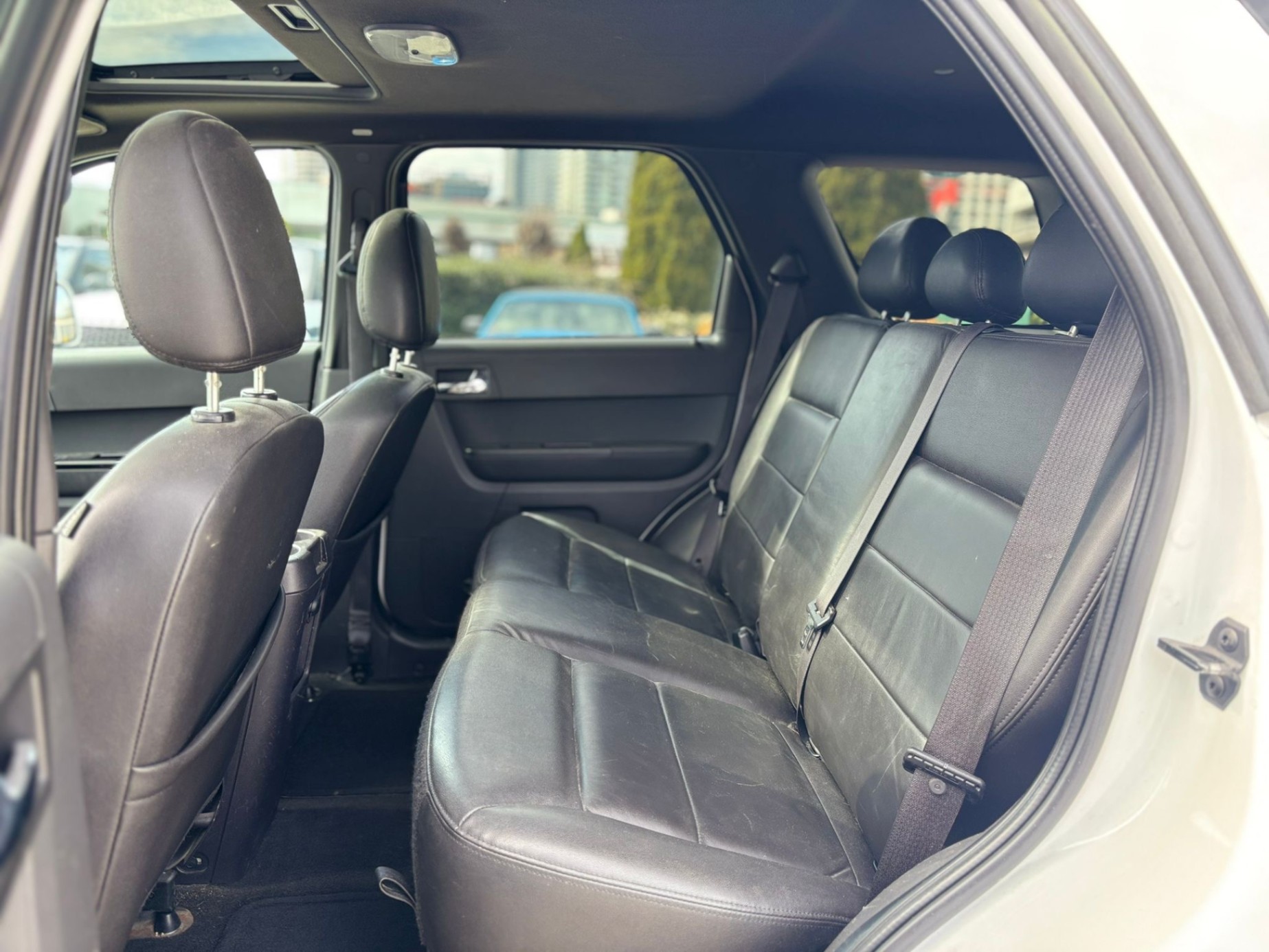 /canwestautoinc/2008-Ford-Escape-7566563959180475.jpg