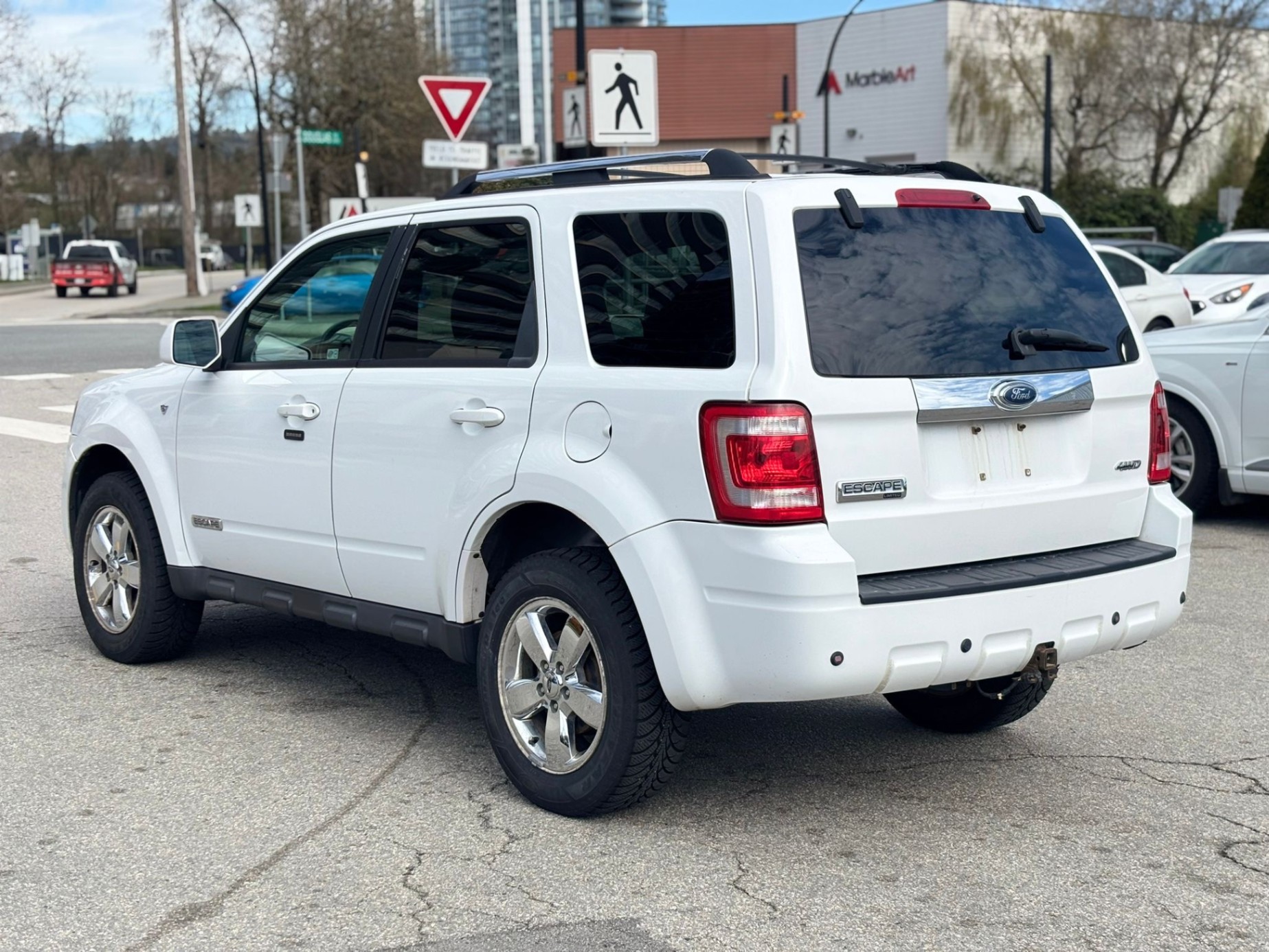 /canwestautoinc/2008-Ford-Escape-9049356743108616.jpg