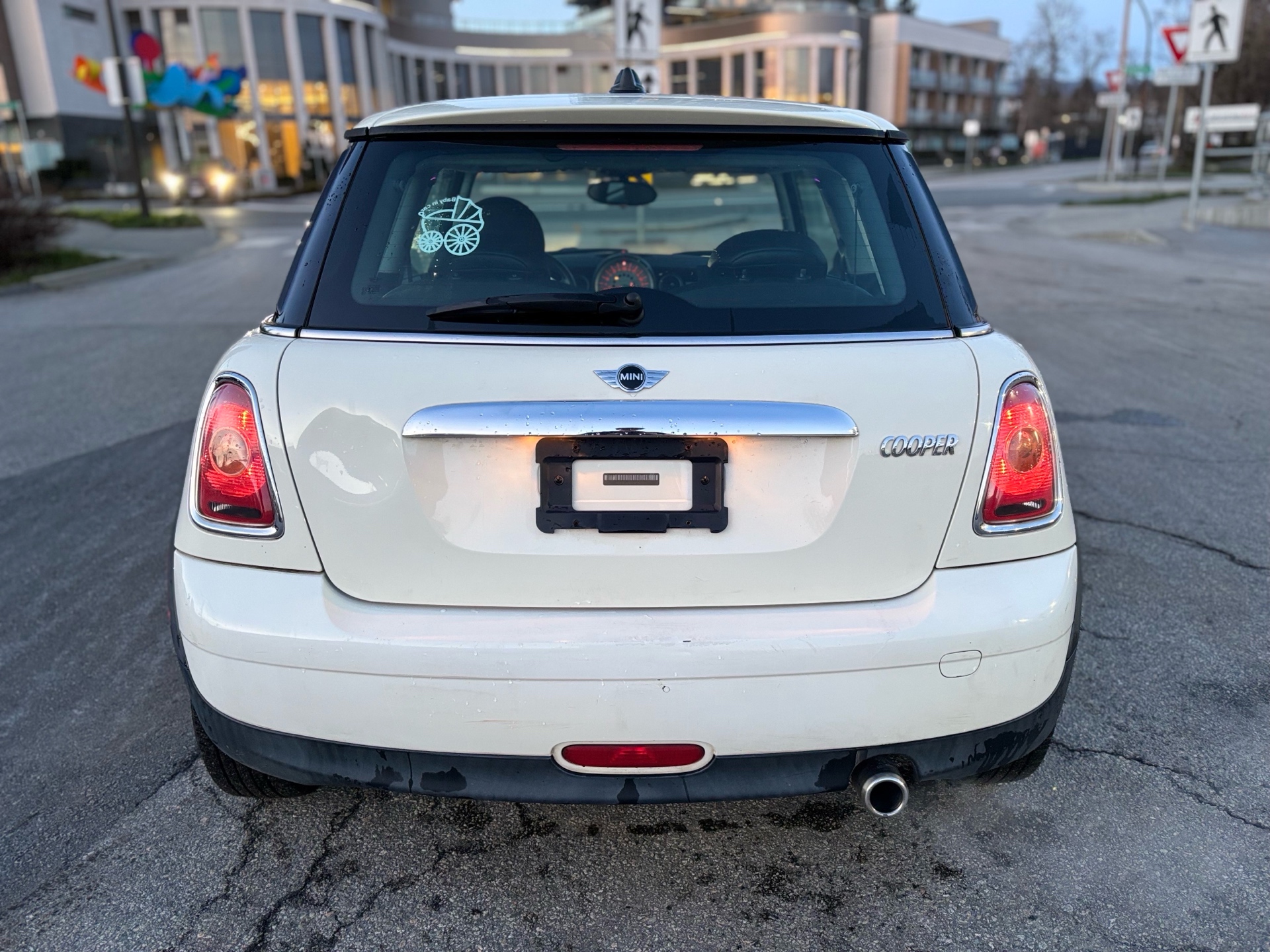 /canwestautoinc/2008-MINI-CooperHardtop-016875942548280287.jpg