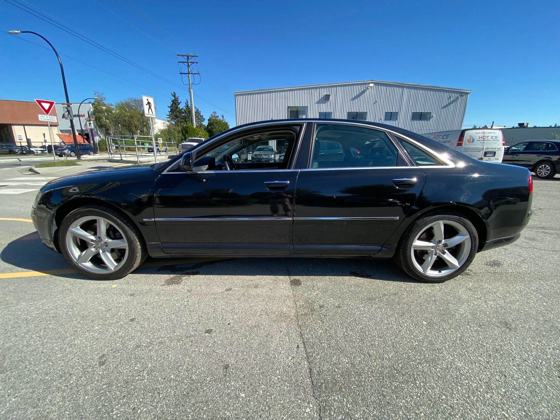 /canwestautoinc/2009-Audi-A8-22413956537742097.jpg