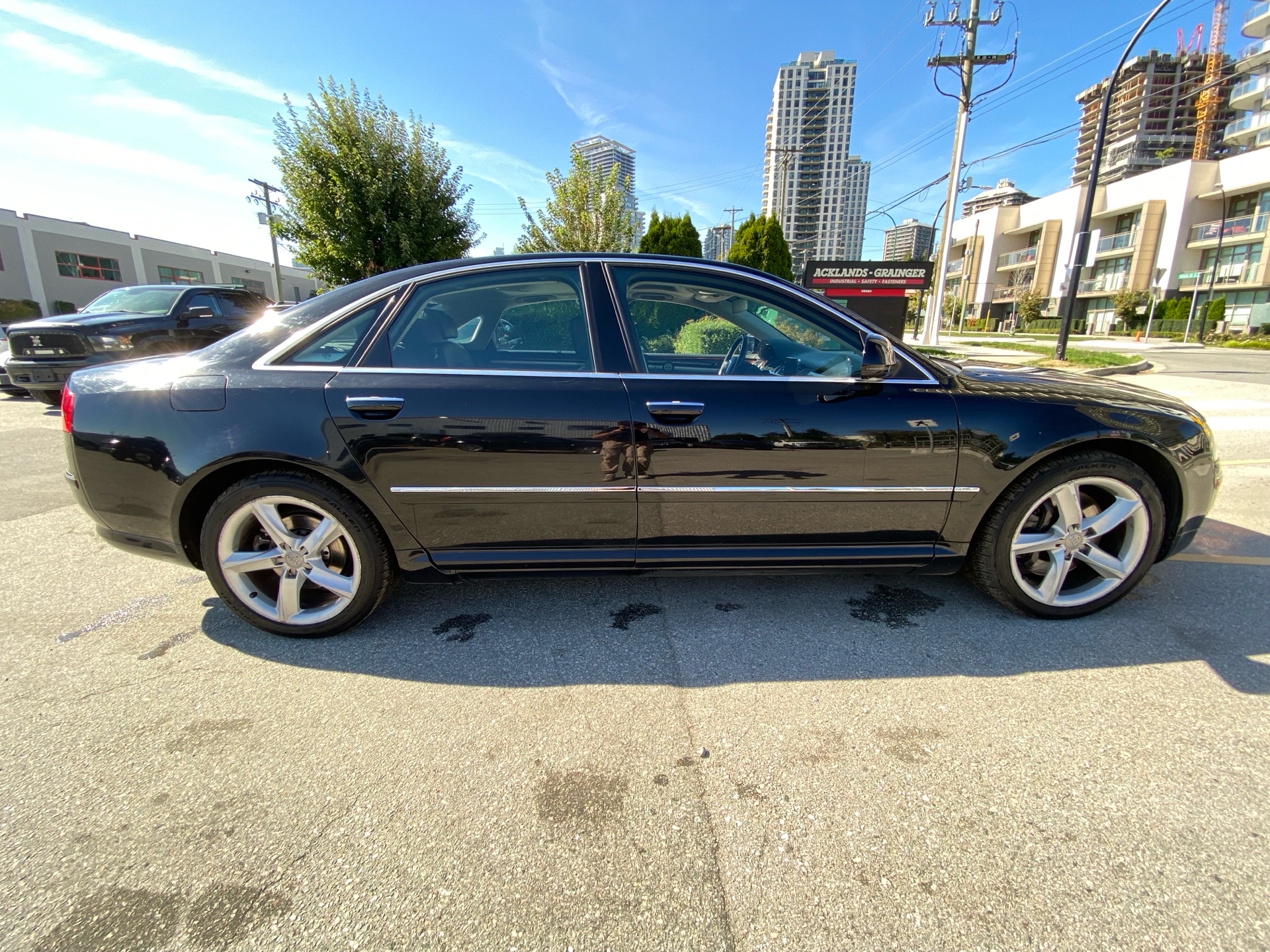 /canwestautoinc/2009-Audi-A8-38864558695644535.jpg