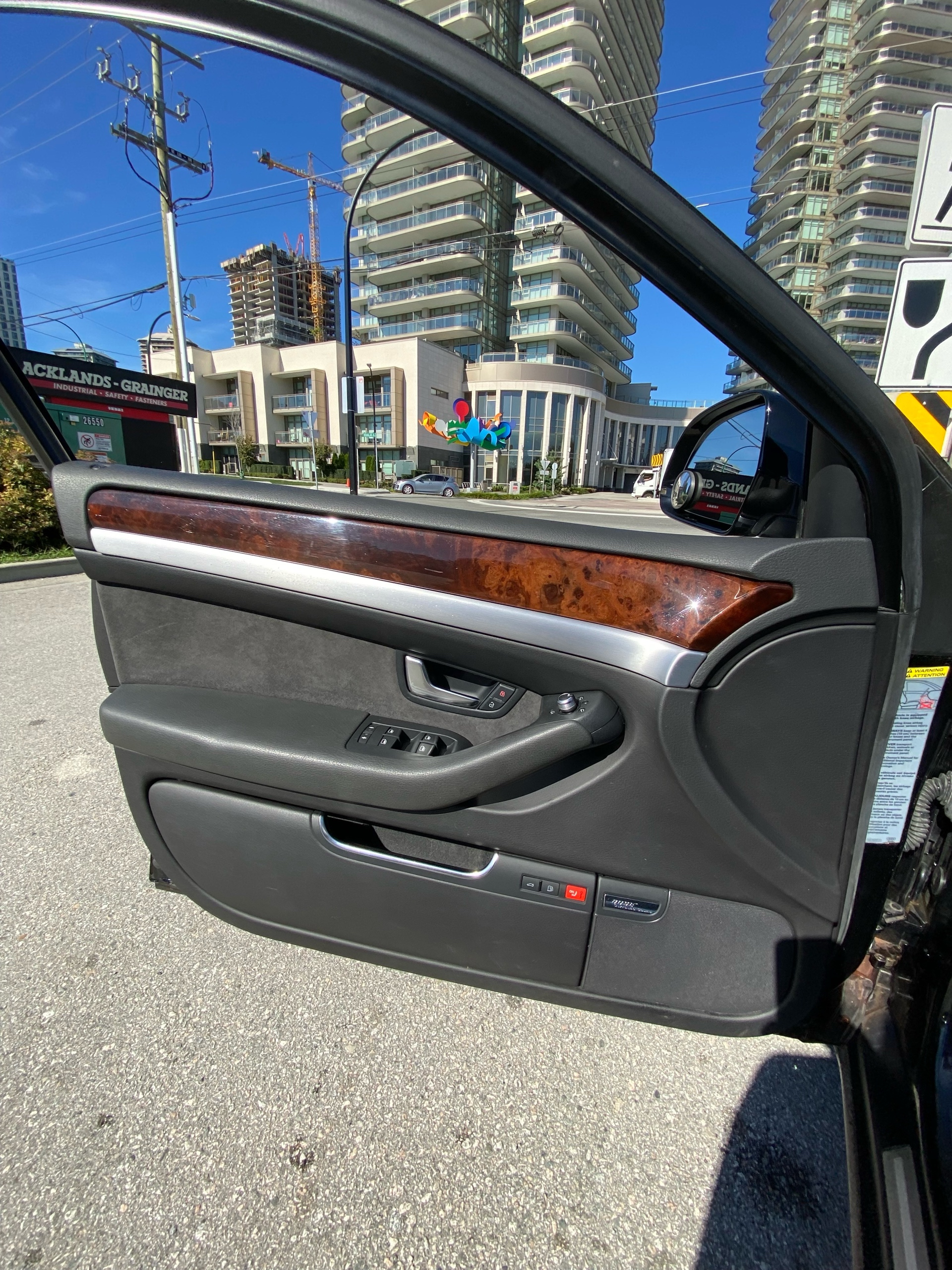 /canwestautoinc/2009-Audi-A8-6025262719101709.jpg
