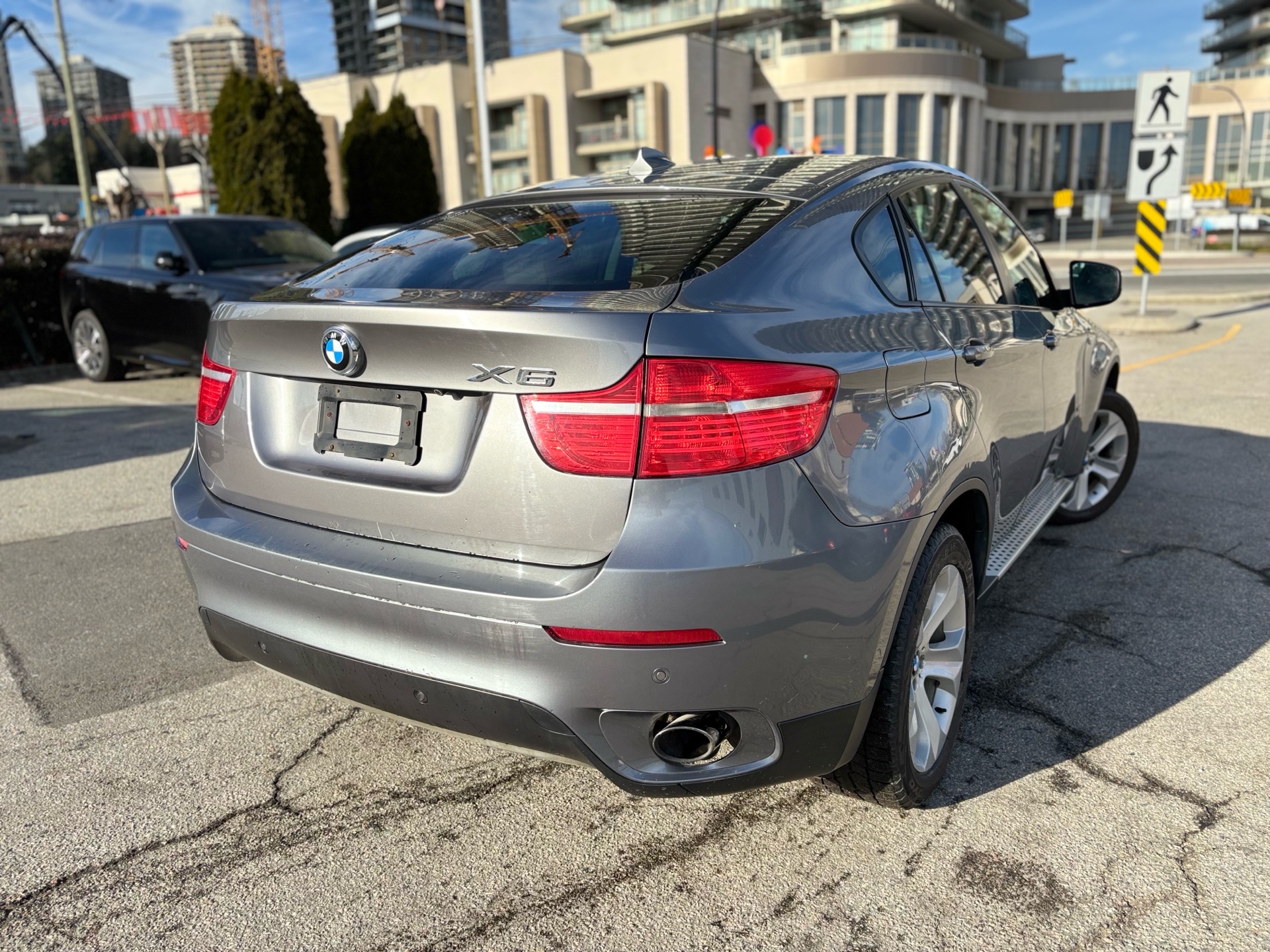 /canwestautoinc/2009-BMW-X6-3022450964462686.jpg