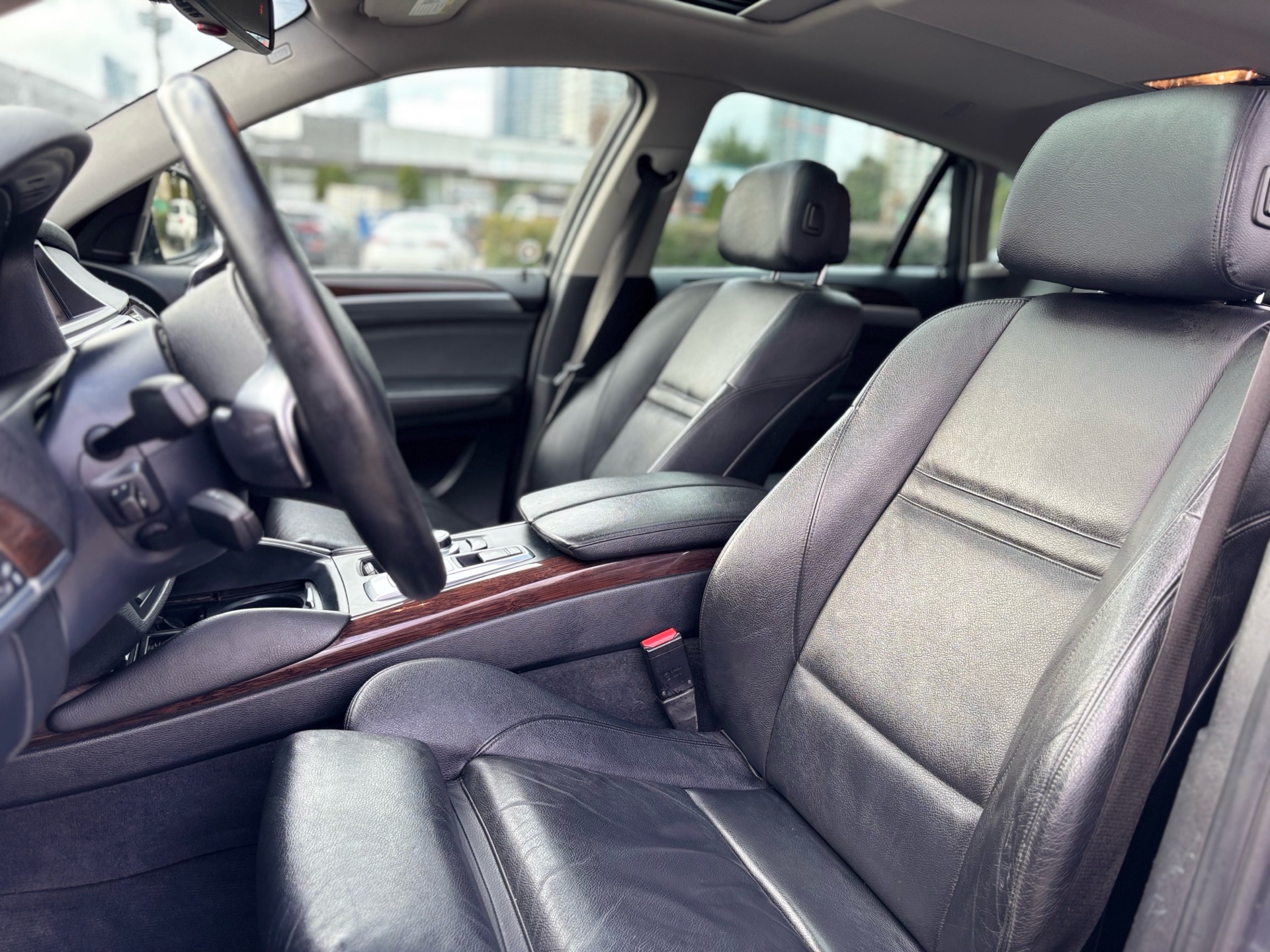 /canwestautoinc/2009-BMW-X6-38990707849363404.jpg