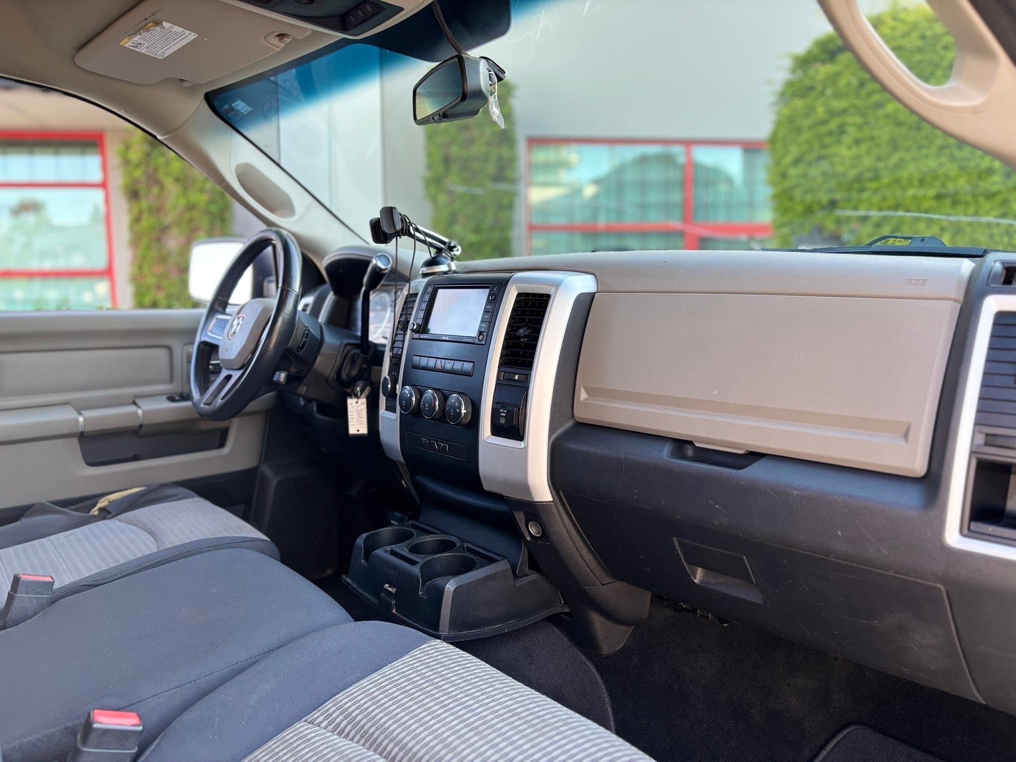 /canwestautoinc/2009-Dodge-Ram1500-2102137454601205.jpg