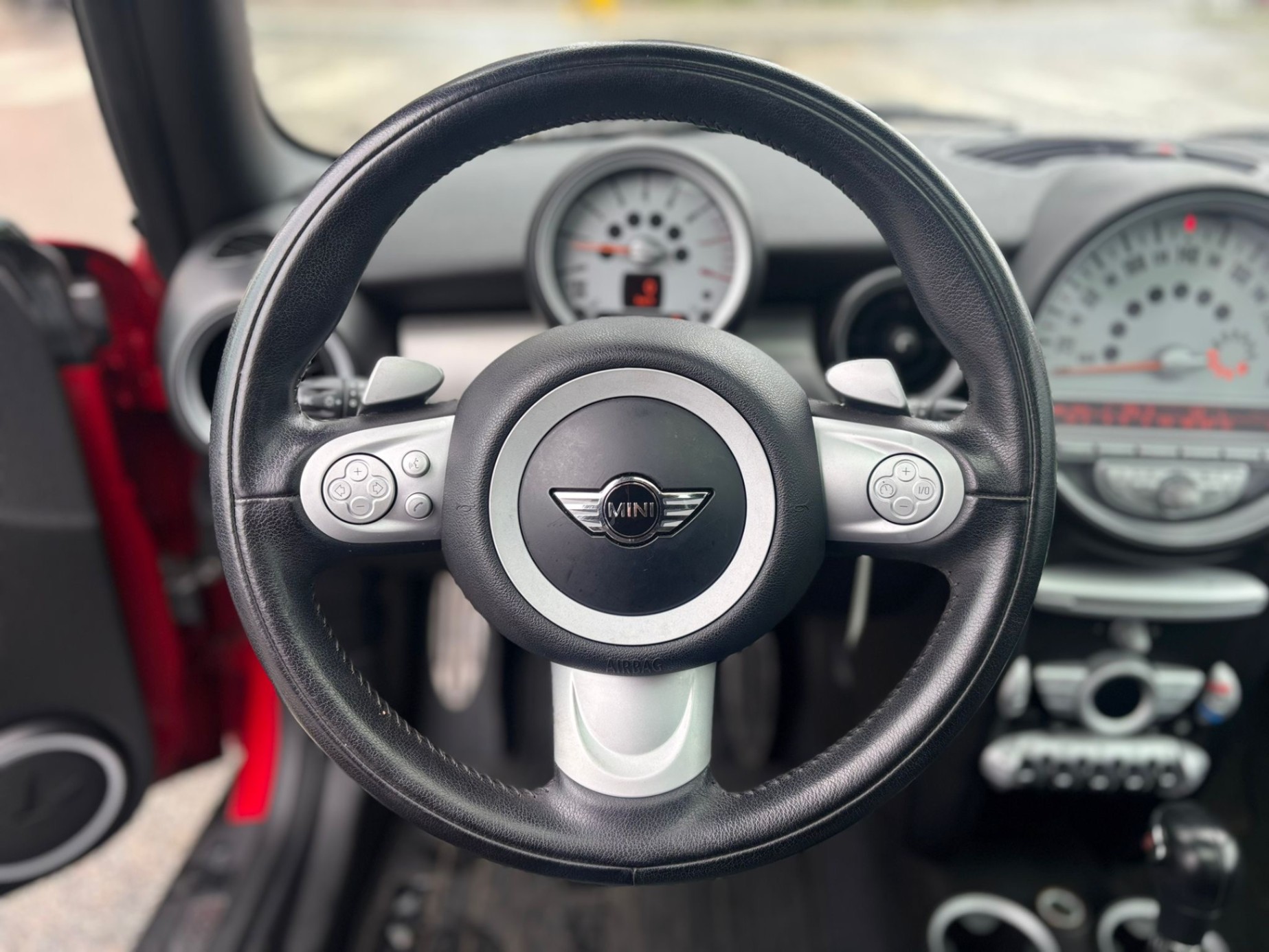 /canwestautoinc/2009-MINI-Cooper-09011508554366365.jpg