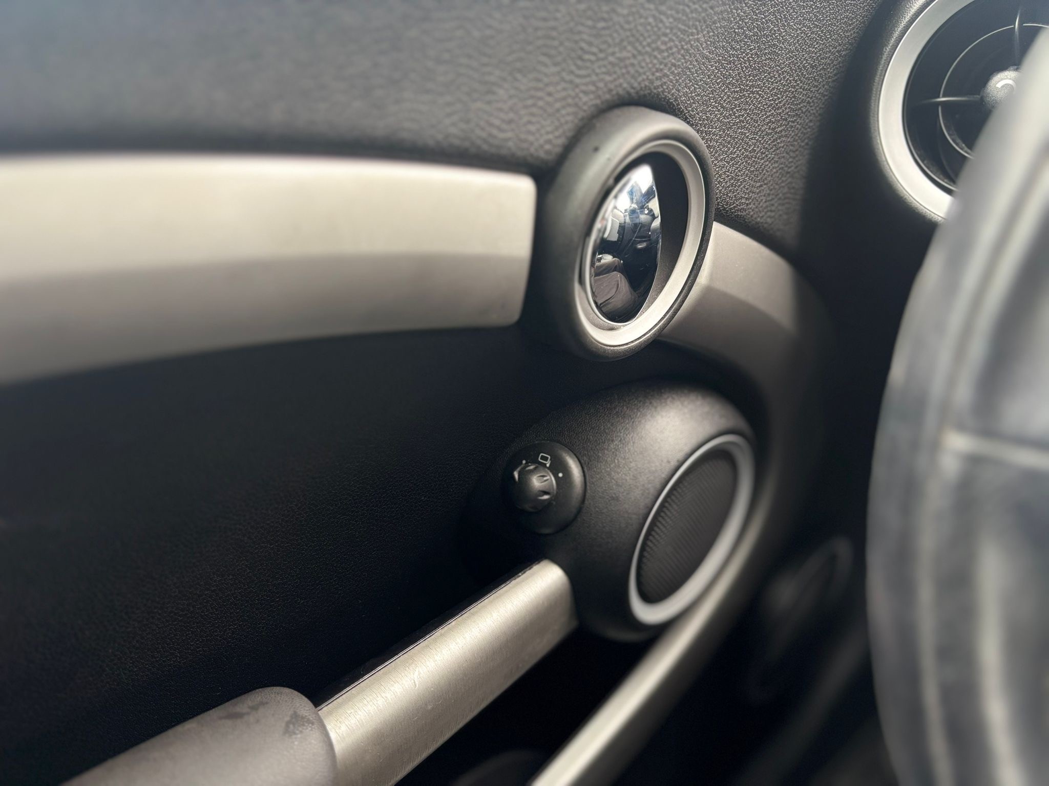 /canwestautoinc/2009-MINI-Cooper-4628998197400982.jpg