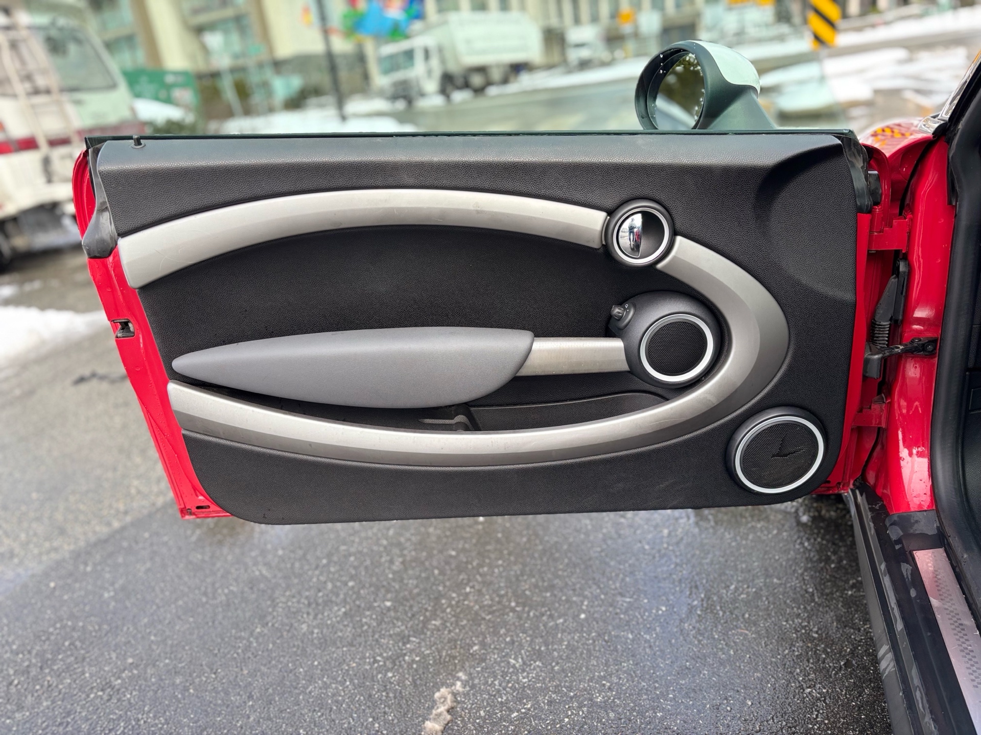 /canwestautoinc/2009-MINI-CooperHardtop-08947015072994668.jpg