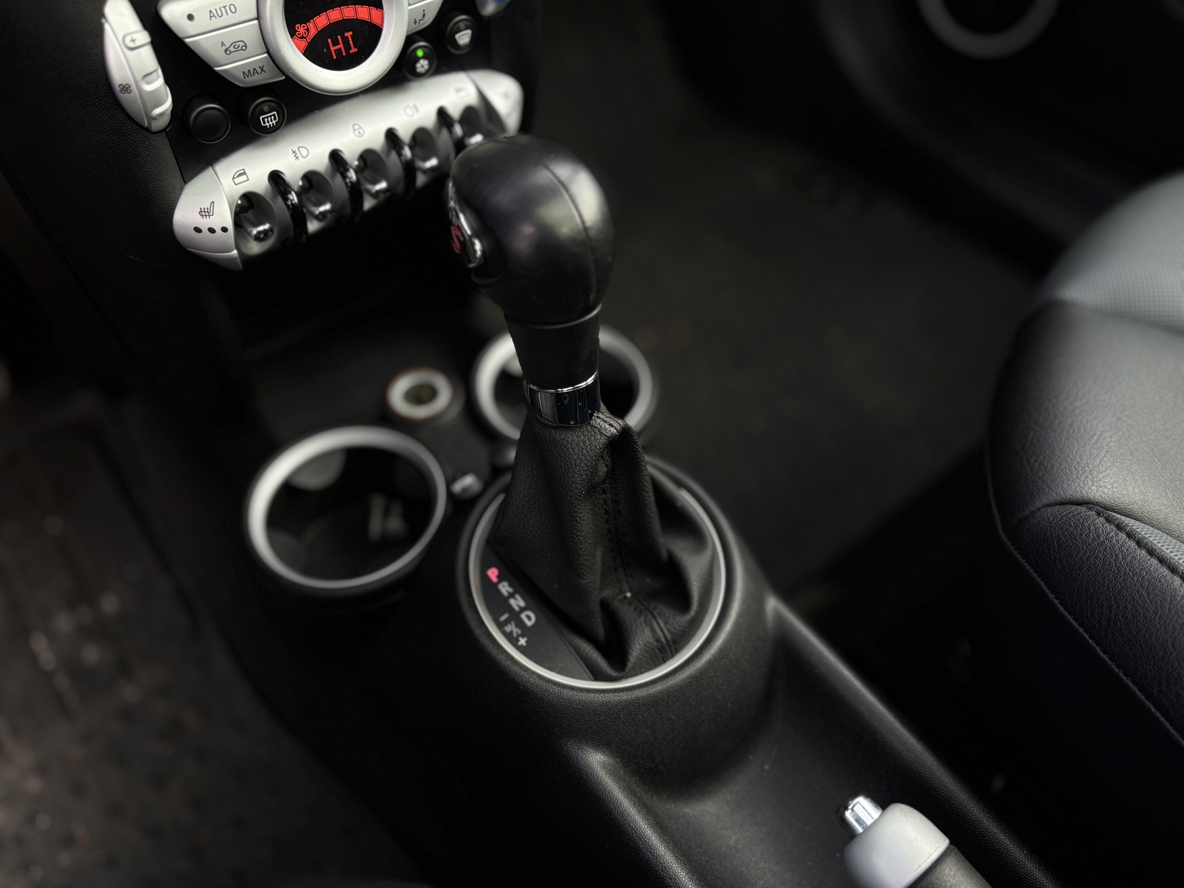 /canwestautoinc/2009-MINI-CooperHardtop-1654792908996019.jpg