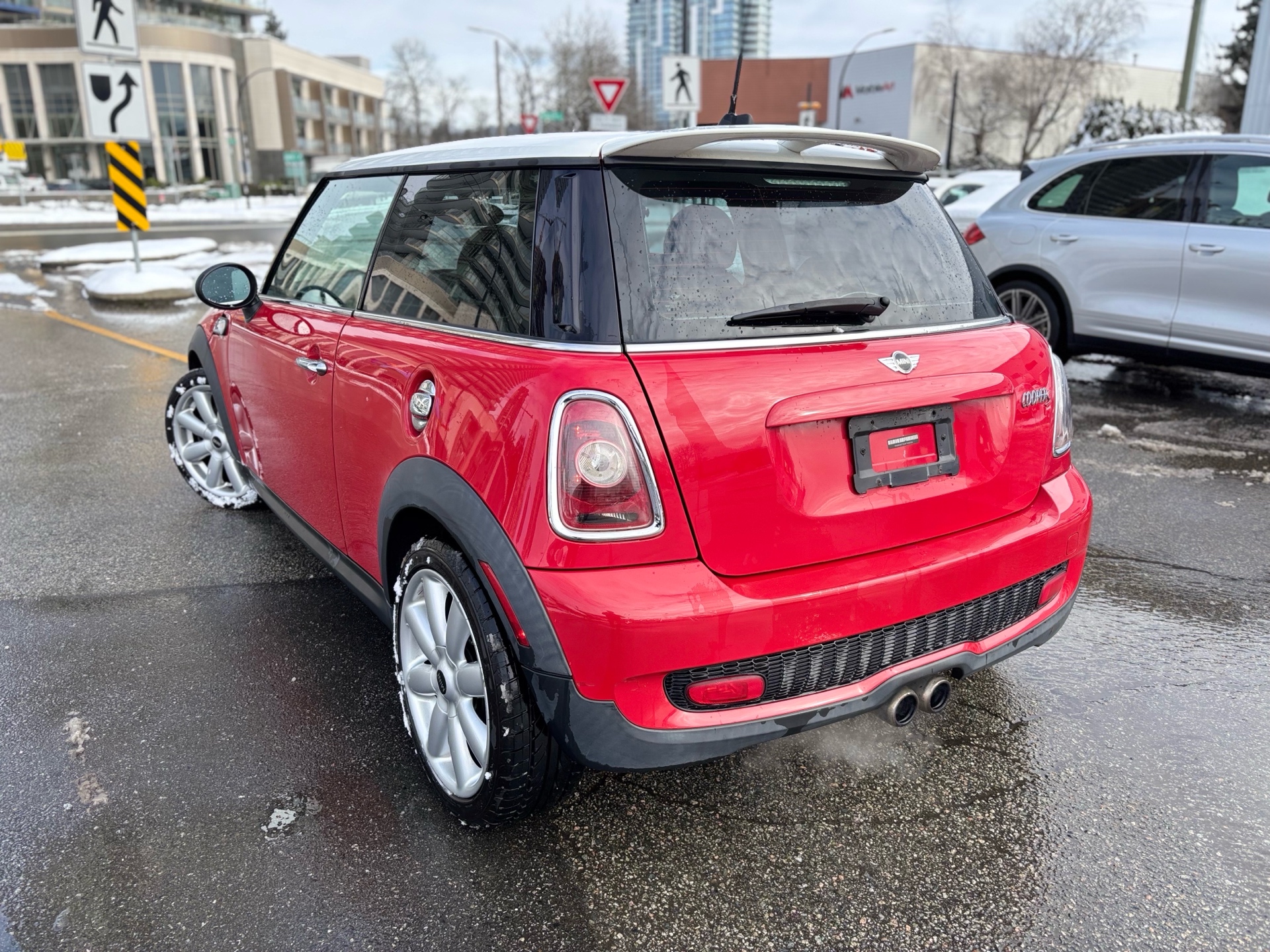 /canwestautoinc/2009-MINI-CooperHardtop-40169630057691563.jpg