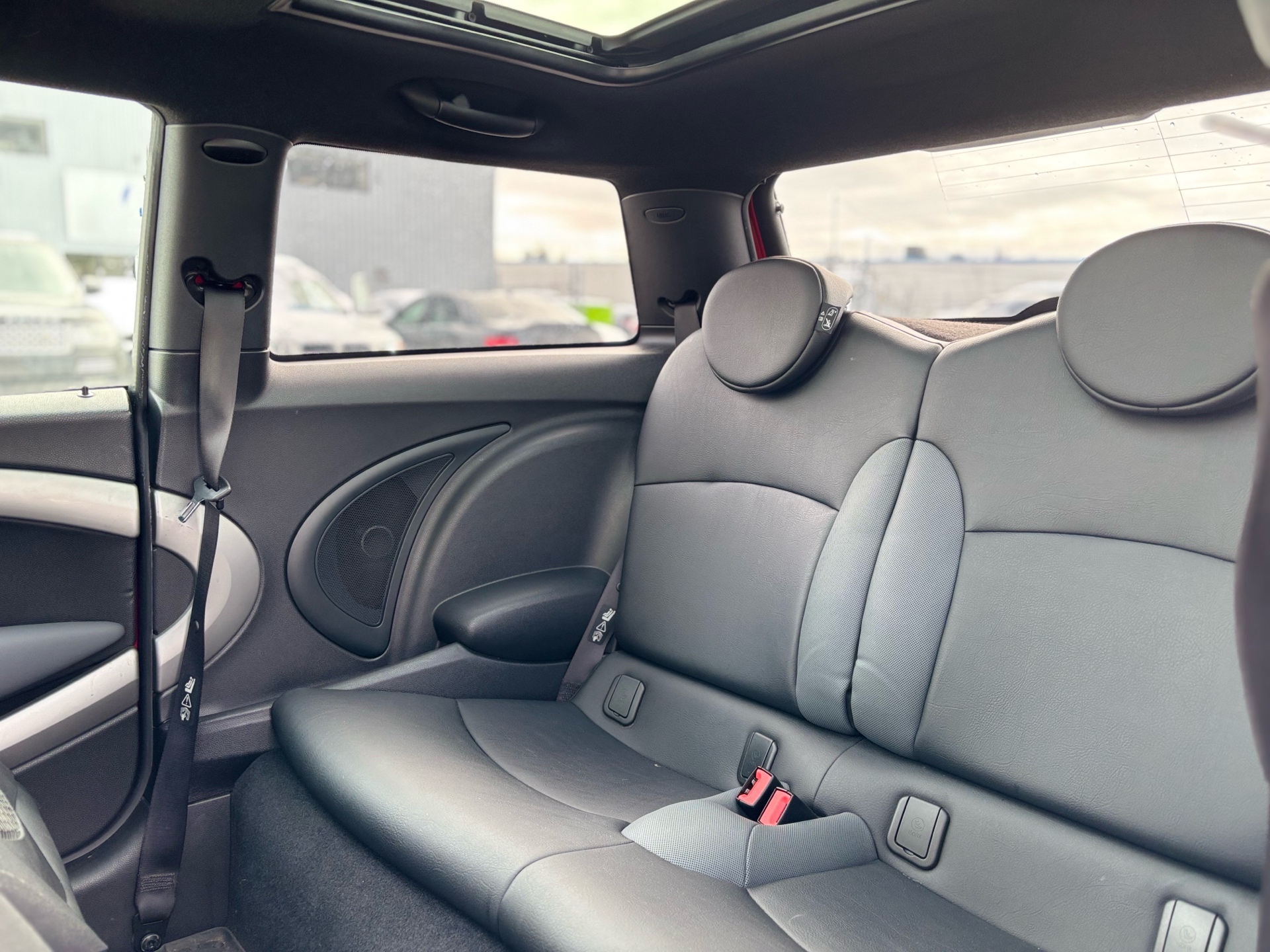 /canwestautoinc/2009-MINI-CooperHardtop-40640331014278397.jpg