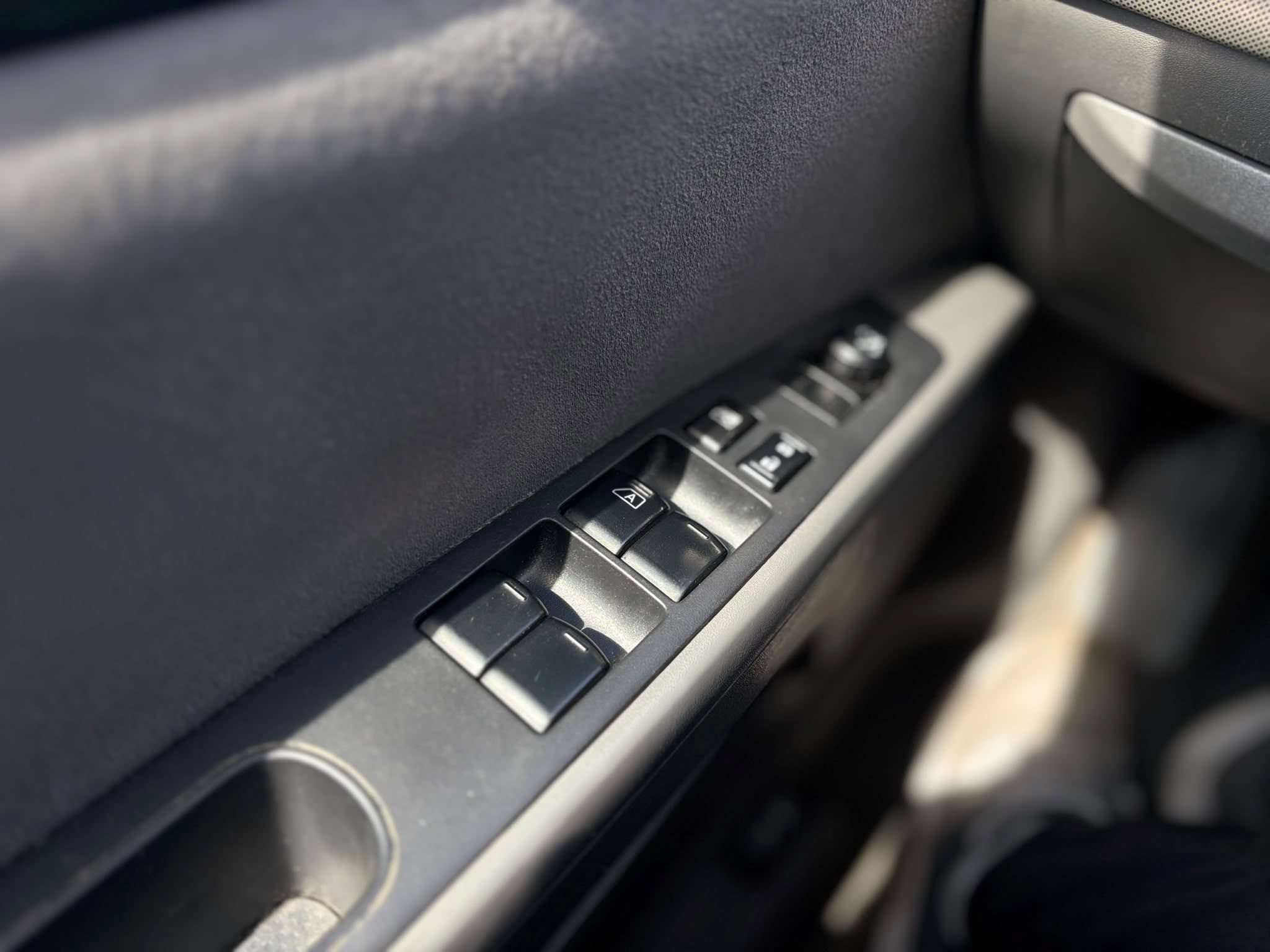 /canwestautoinc/2009-Nissan-Sentra-295571922730022.jpg