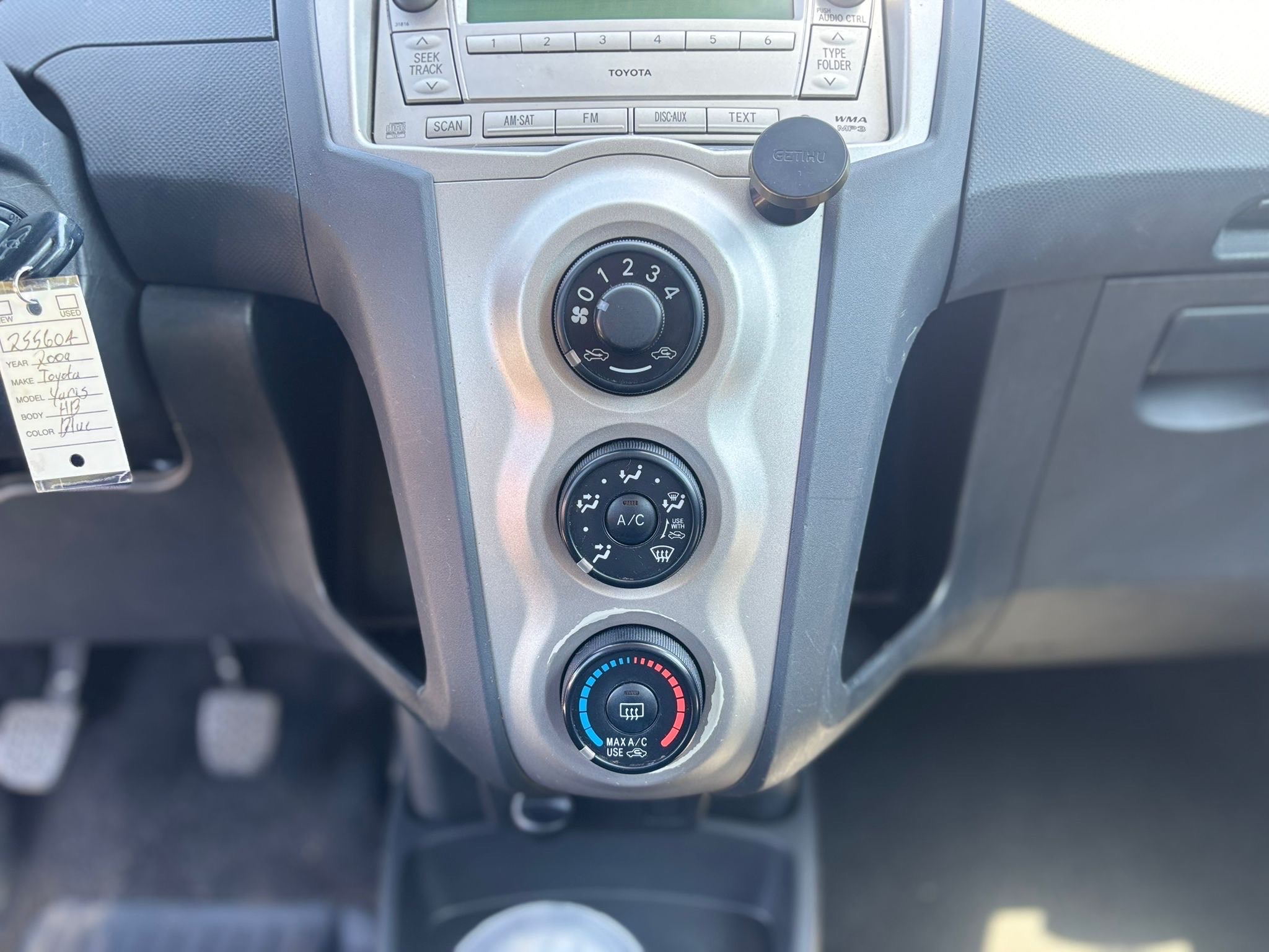 /canwestautoinc/2009-Toyota-Yaris-28094648260014976.jpg