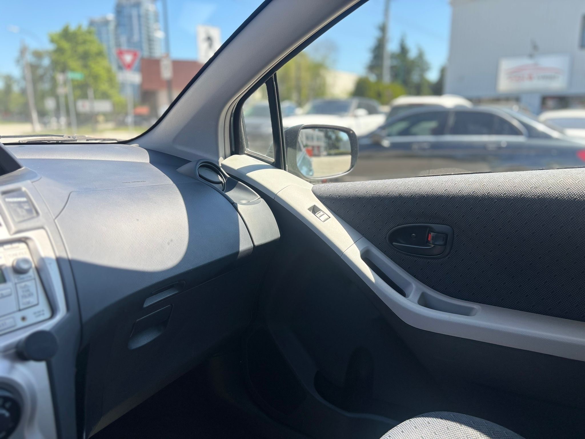 /canwestautoinc/2009-Toyota-Yaris-7984000682248737.jpg