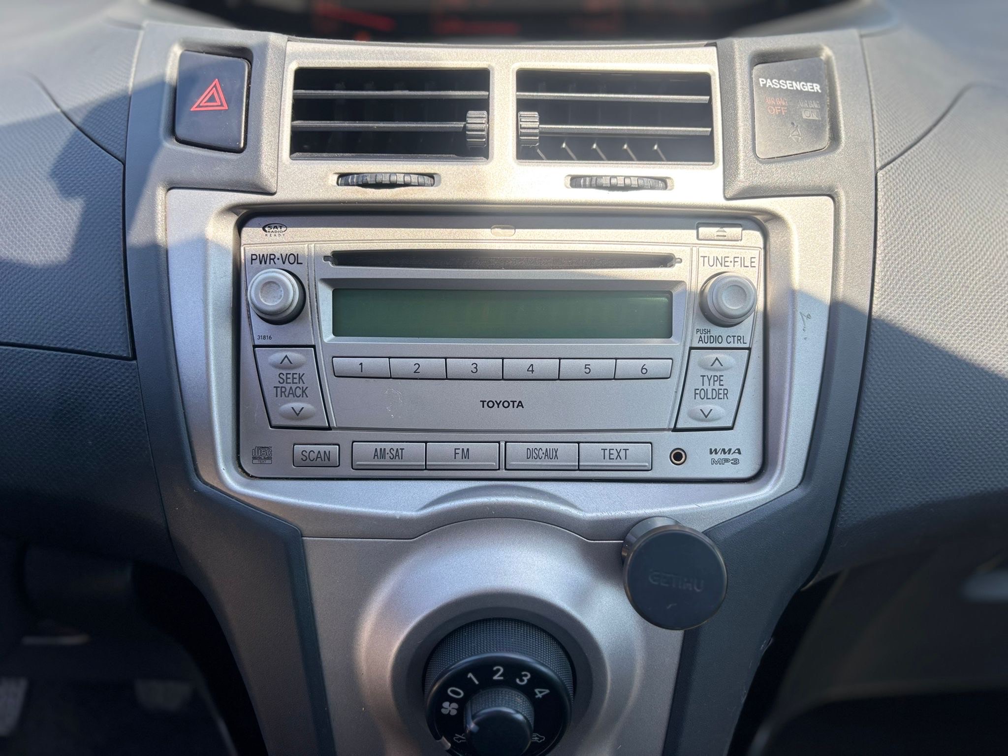 /canwestautoinc/2009-Toyota-Yaris-8528113341253549.jpg