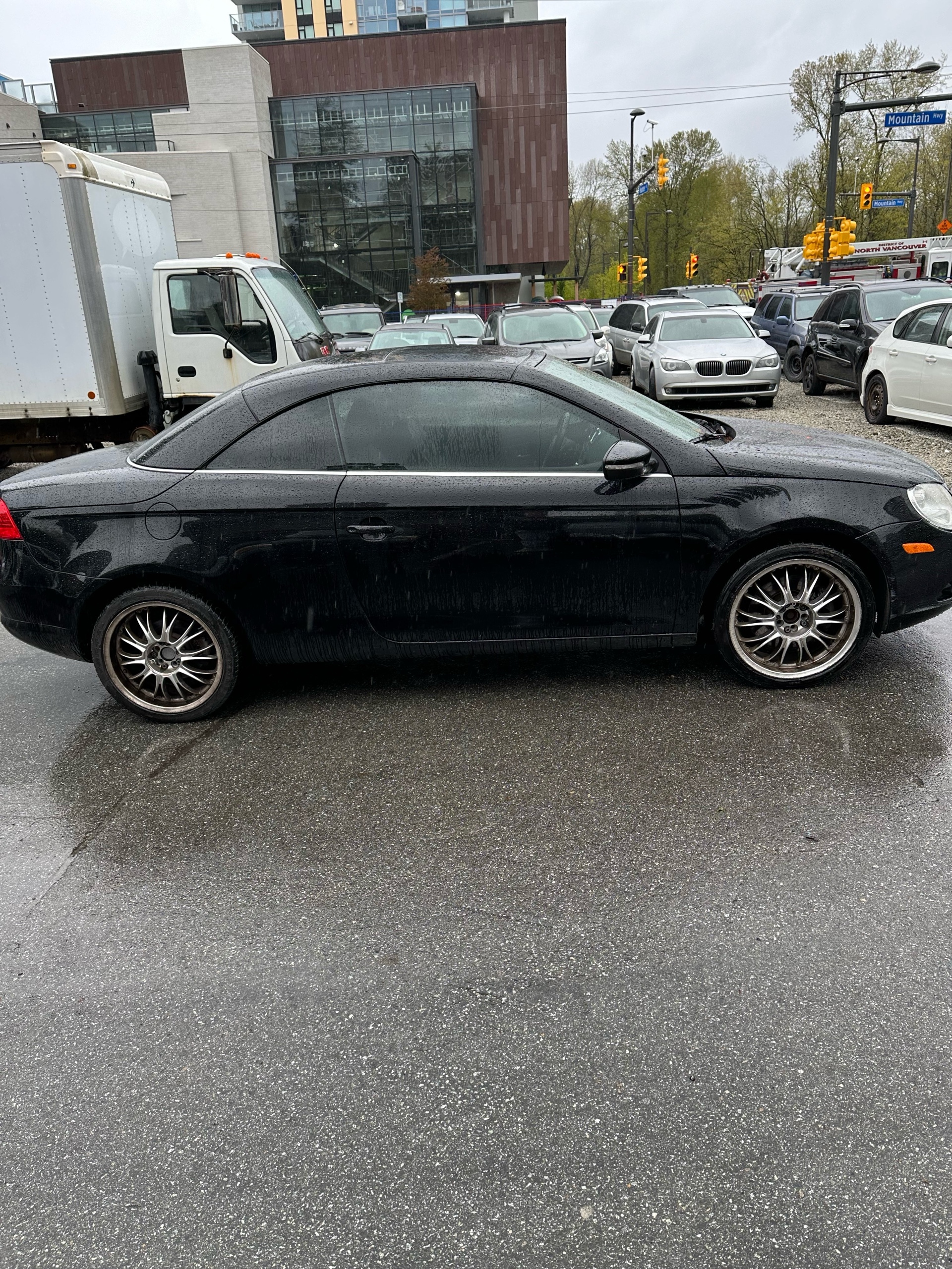 /canwestautoinc/2009-Volkswagen-Eos-015588537187338547.jpg