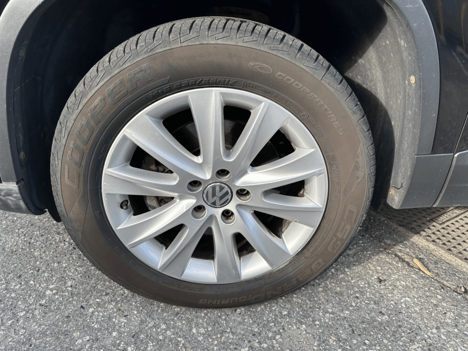 /canwestautoinc/2009-Volkswagen-Tiguan-13959102186170846.jpg