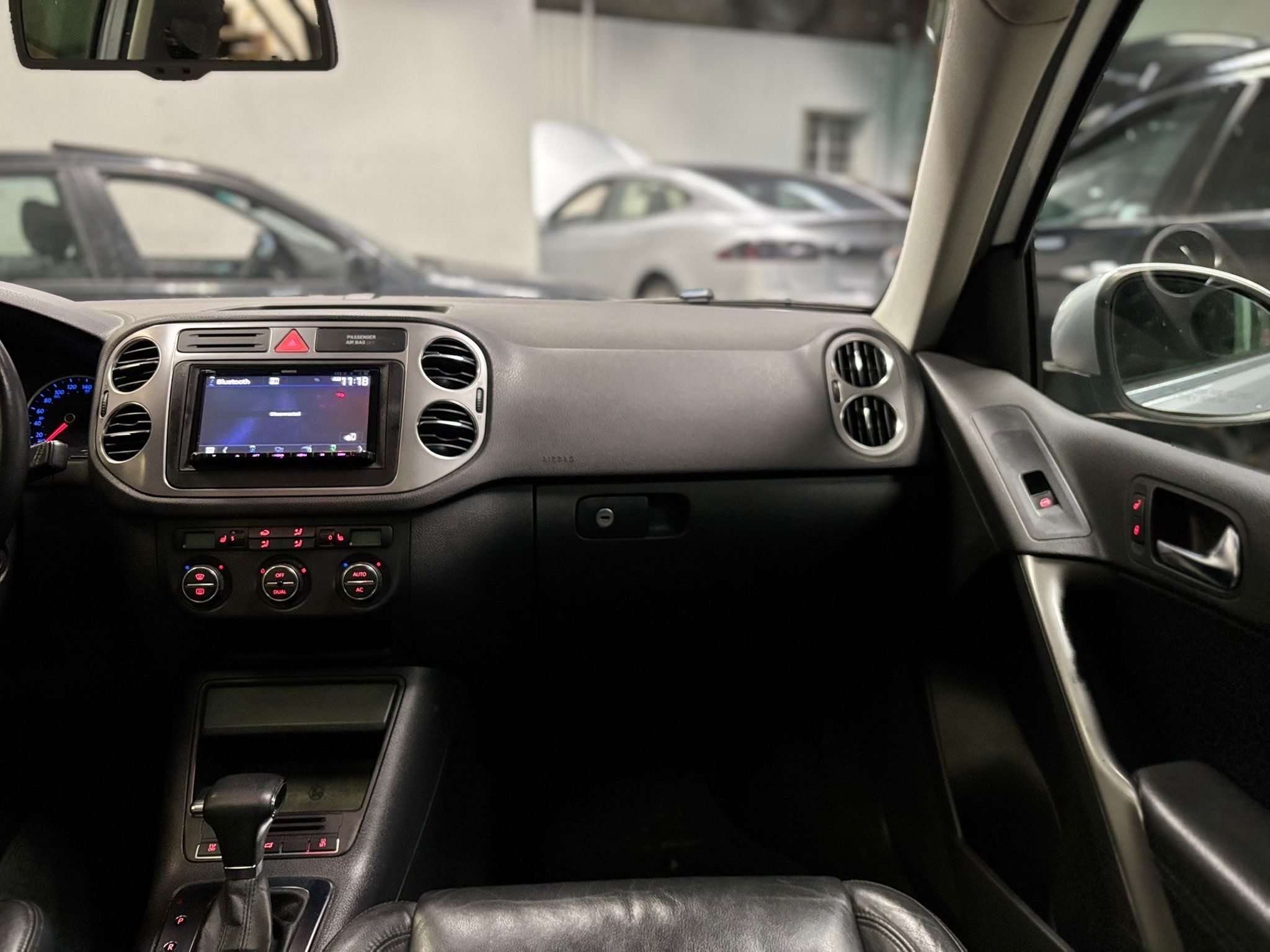 /canwestautoinc/2009-Volkswagen-Tiguan-18964208440387087.jpg
