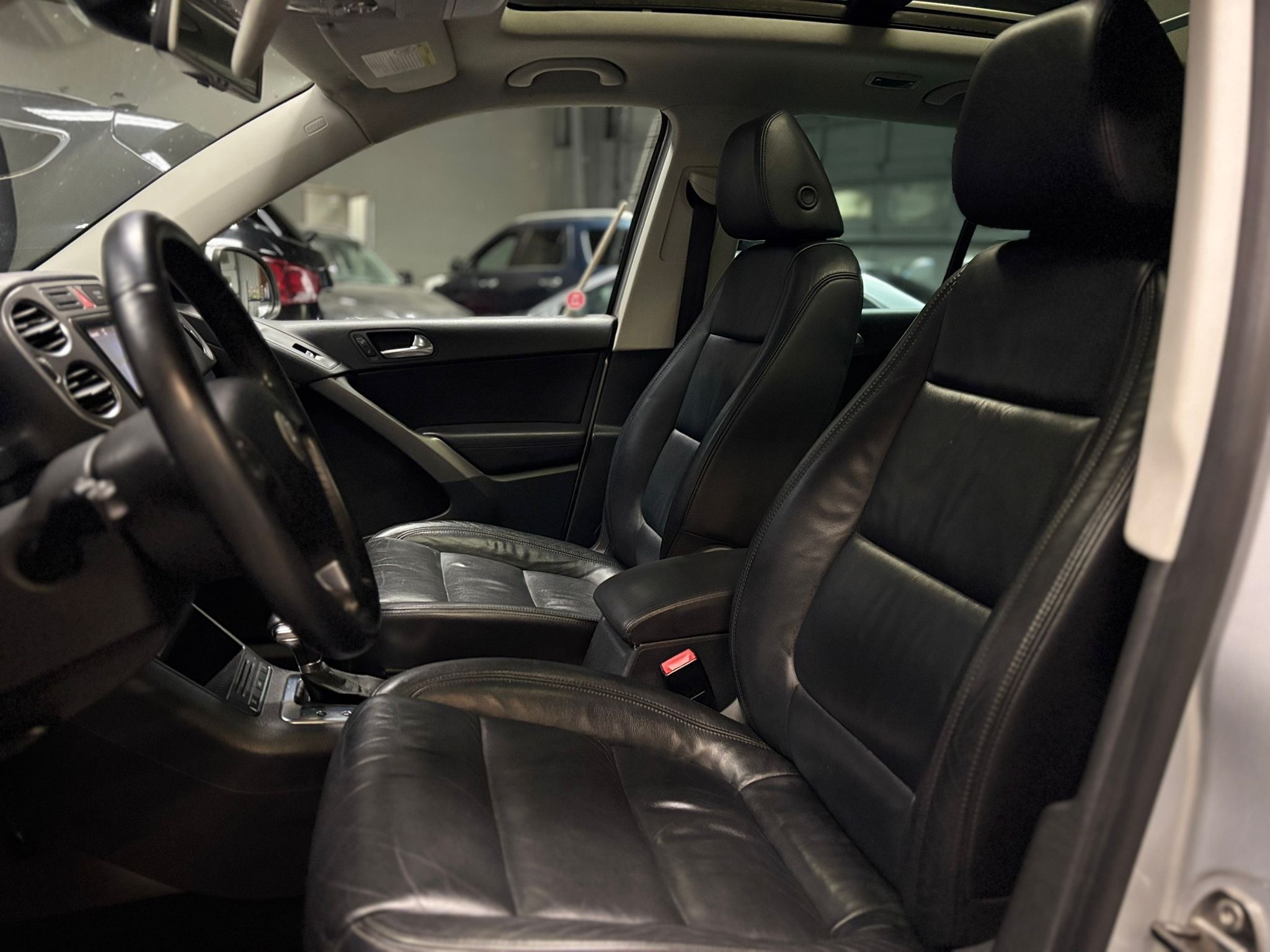 /canwestautoinc/2009-Volkswagen-Tiguan-2983897087385501.jpg