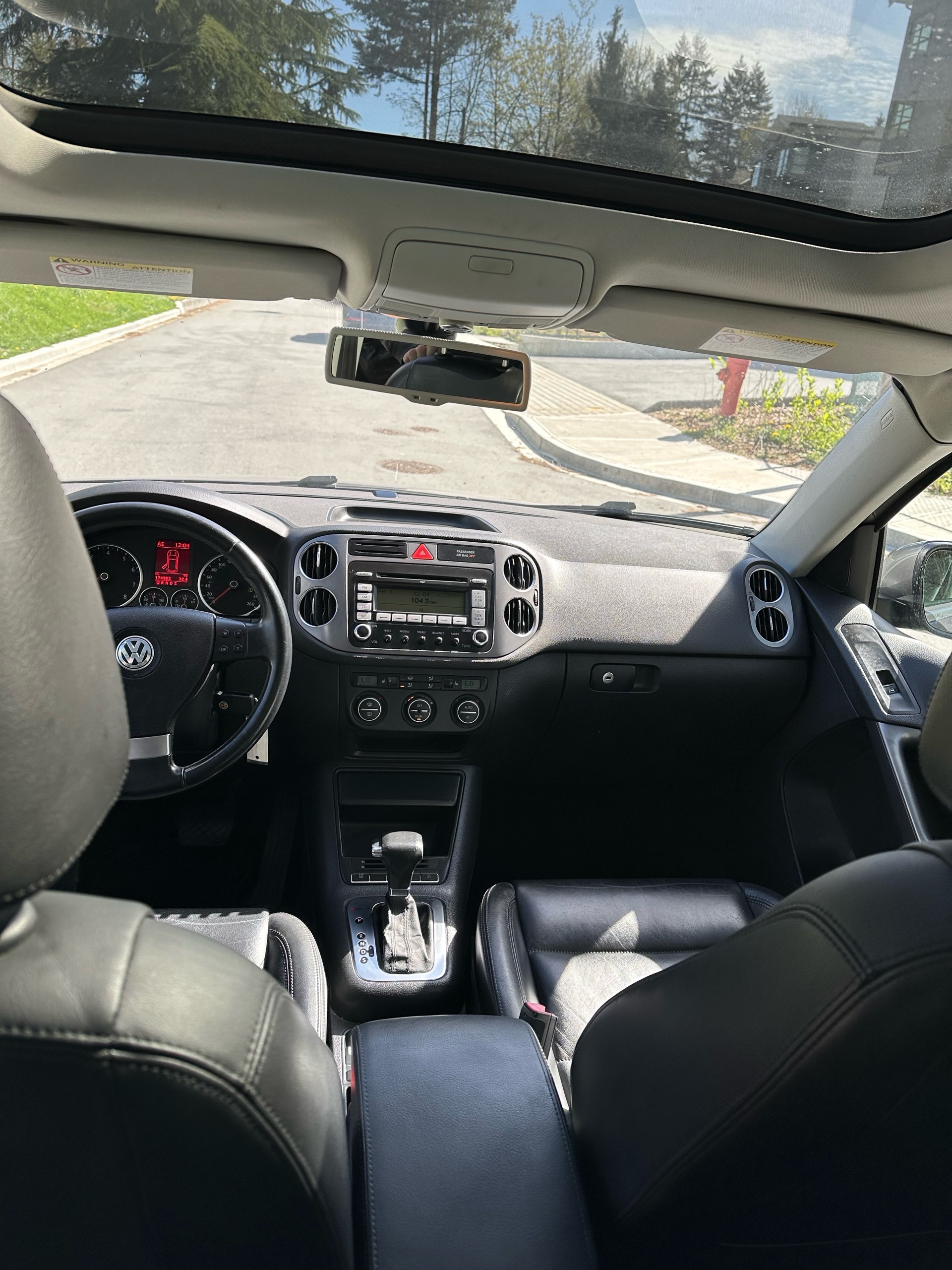 /canwestautoinc/2009-Volkswagen-Tiguan-8807898931778955.jpg