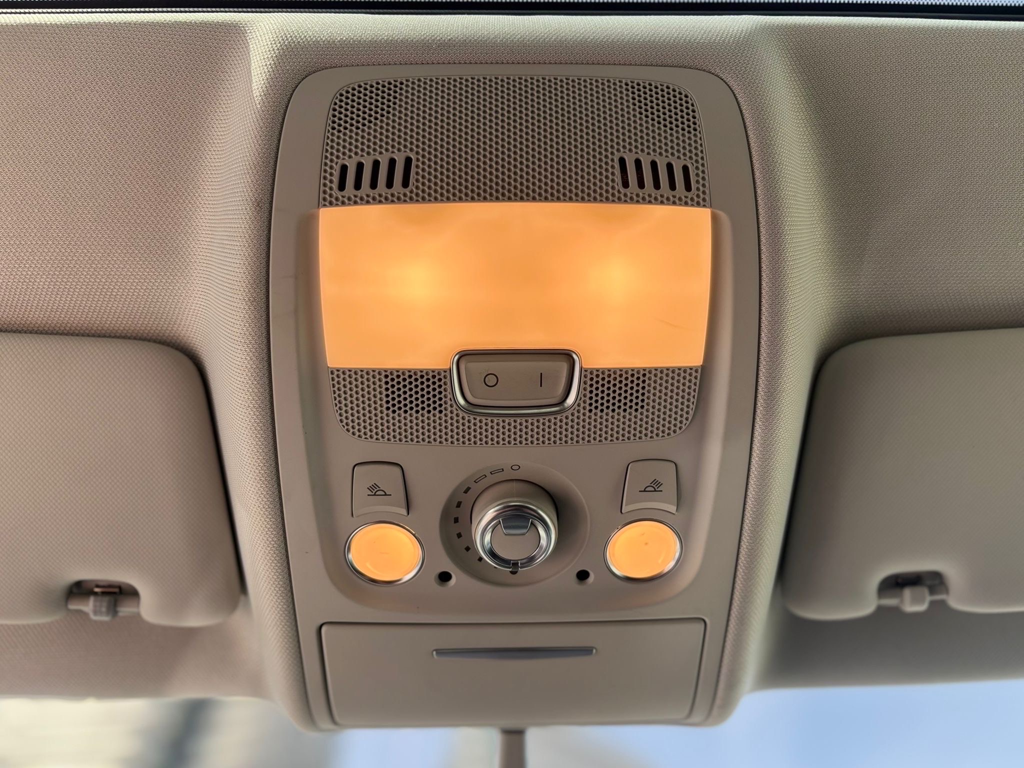 /canwestautoinc/2010-Audi-A4-34038032906474247.jpg