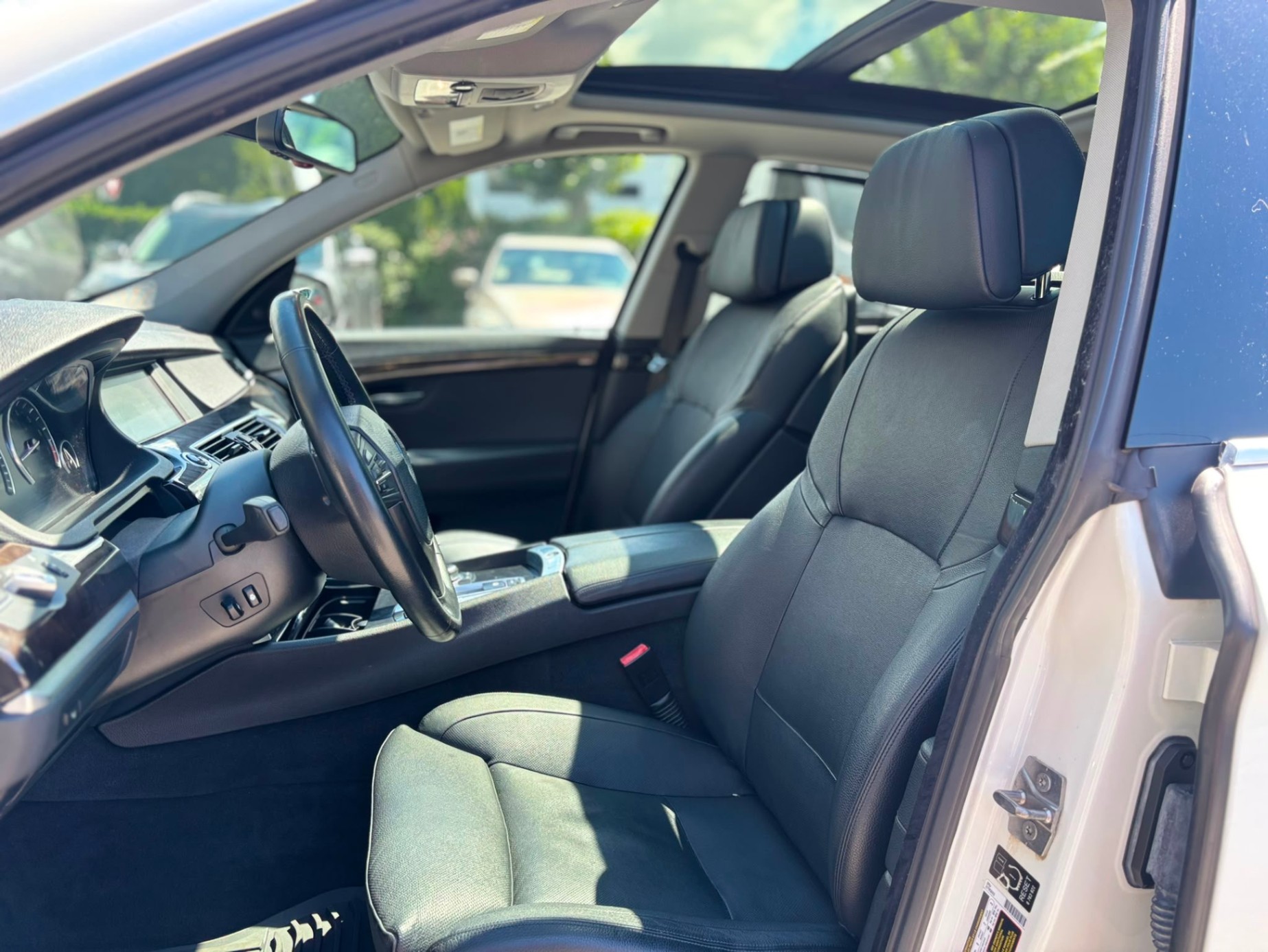 /canwestautoinc/2010-BMW-5Series-06707868371947368.jpg