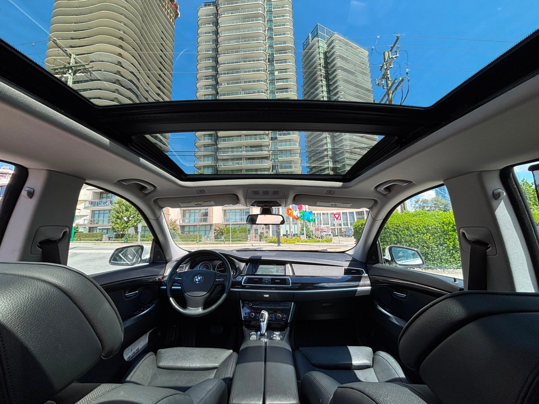 /canwestautoinc/2010-BMW-5Series-22362126599640963.jpg