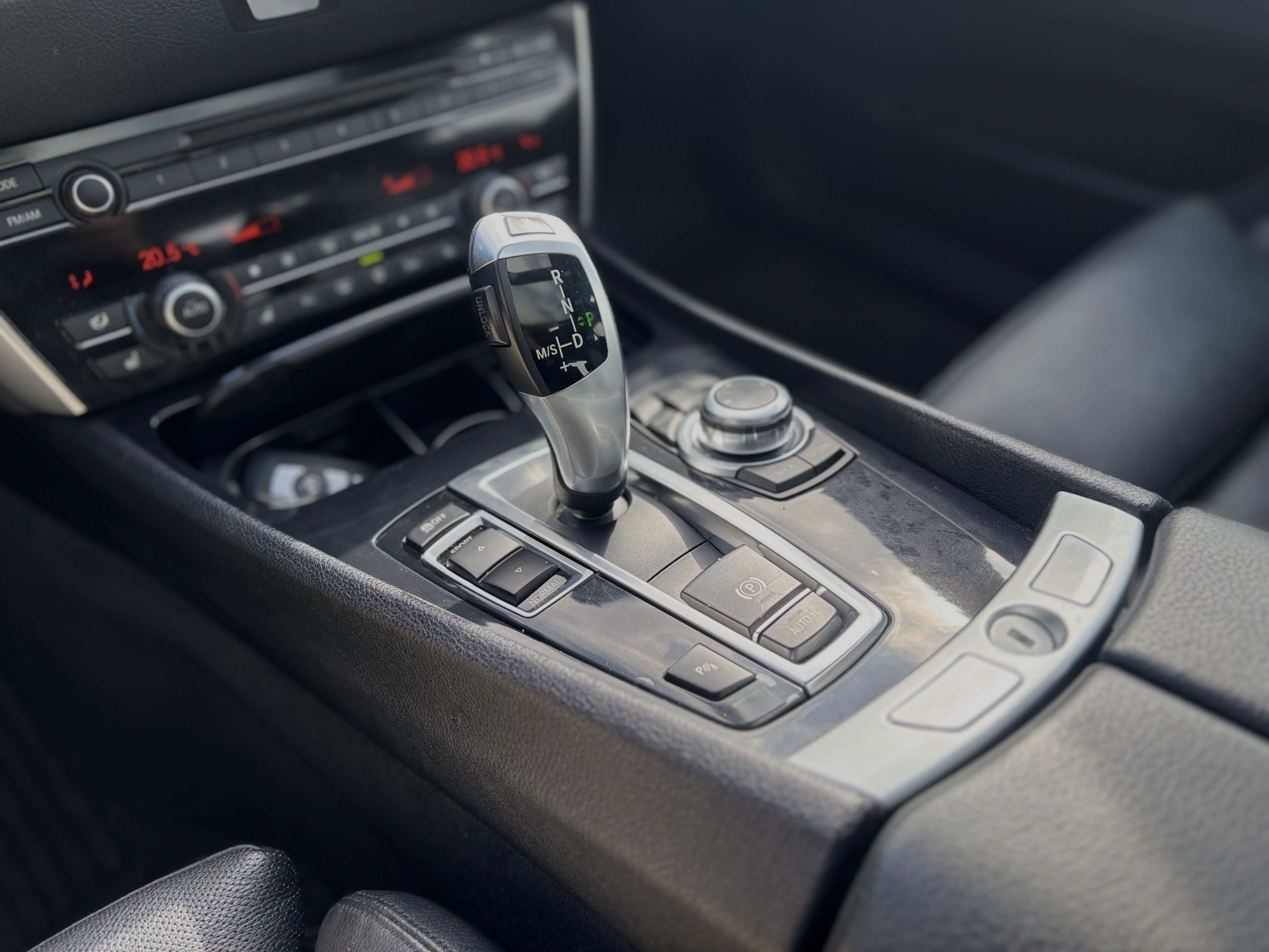 /canwestautoinc/2010-BMW-5Series-24946553369611846.jpg