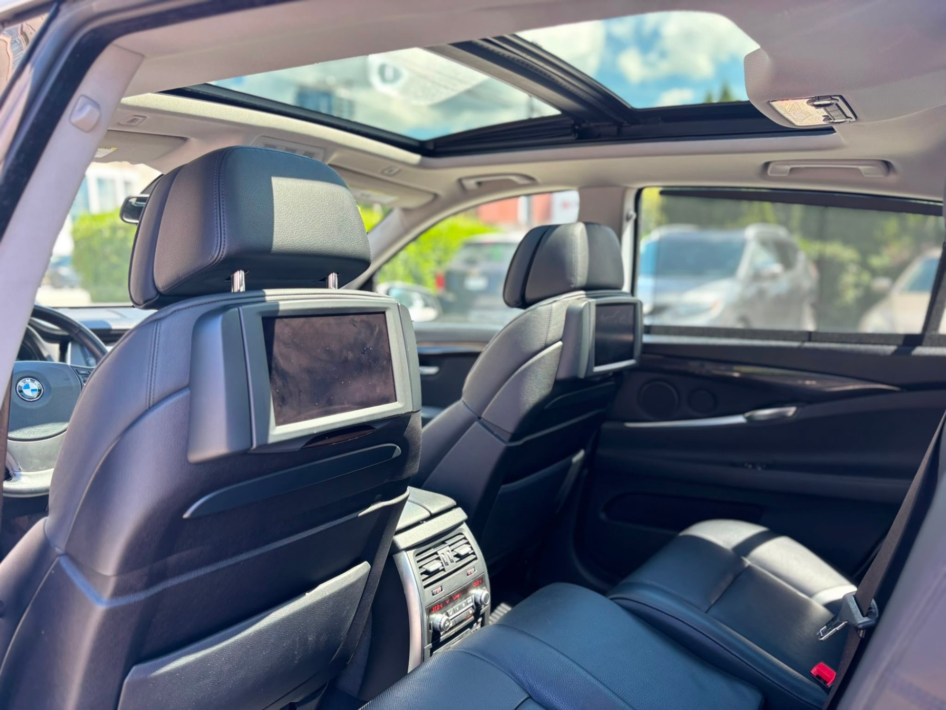 /canwestautoinc/2010-BMW-5Series-27584360245484096.jpg