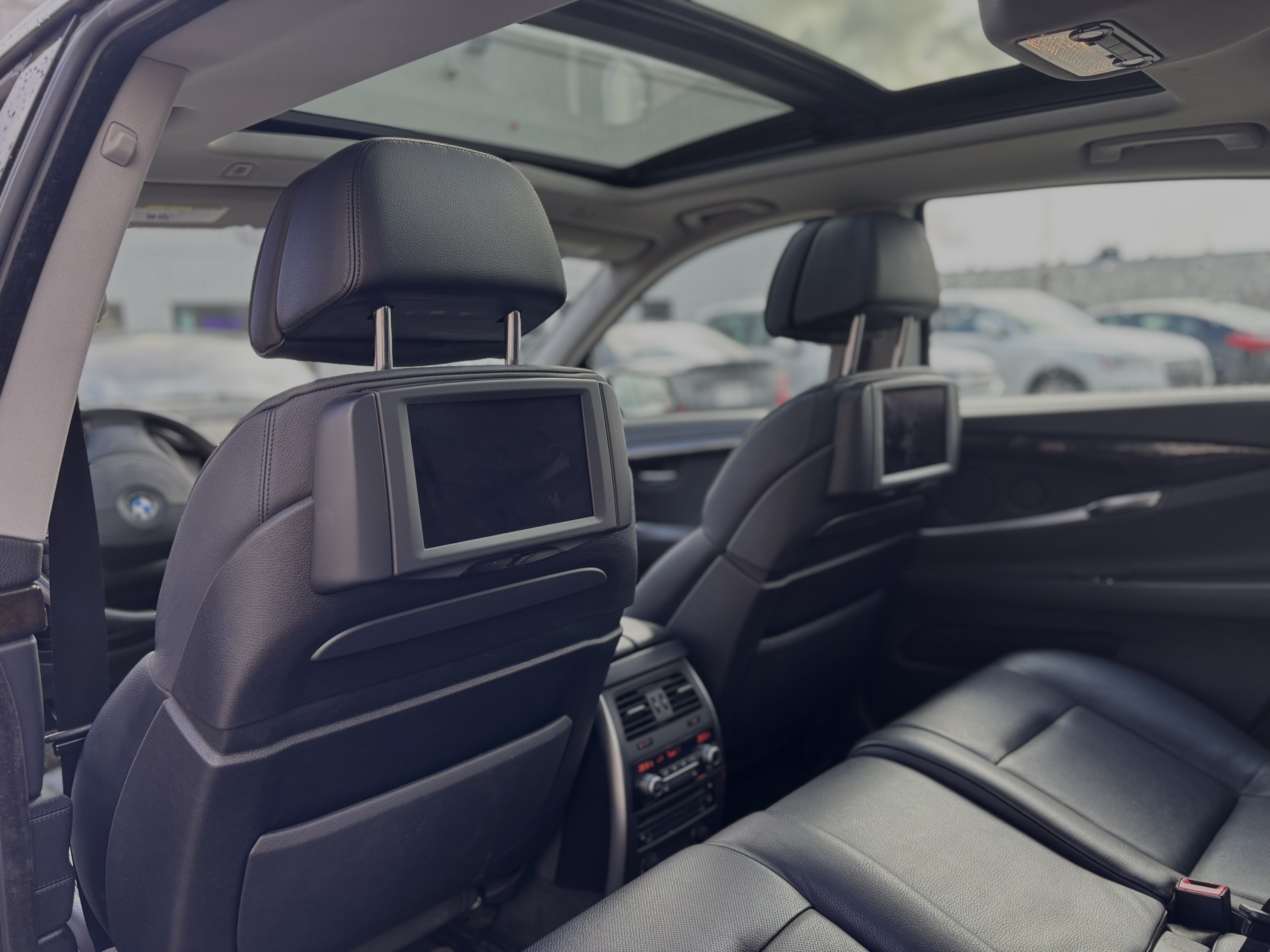 /canwestautoinc/2010-BMW-5Series-2844285742335493.jpg