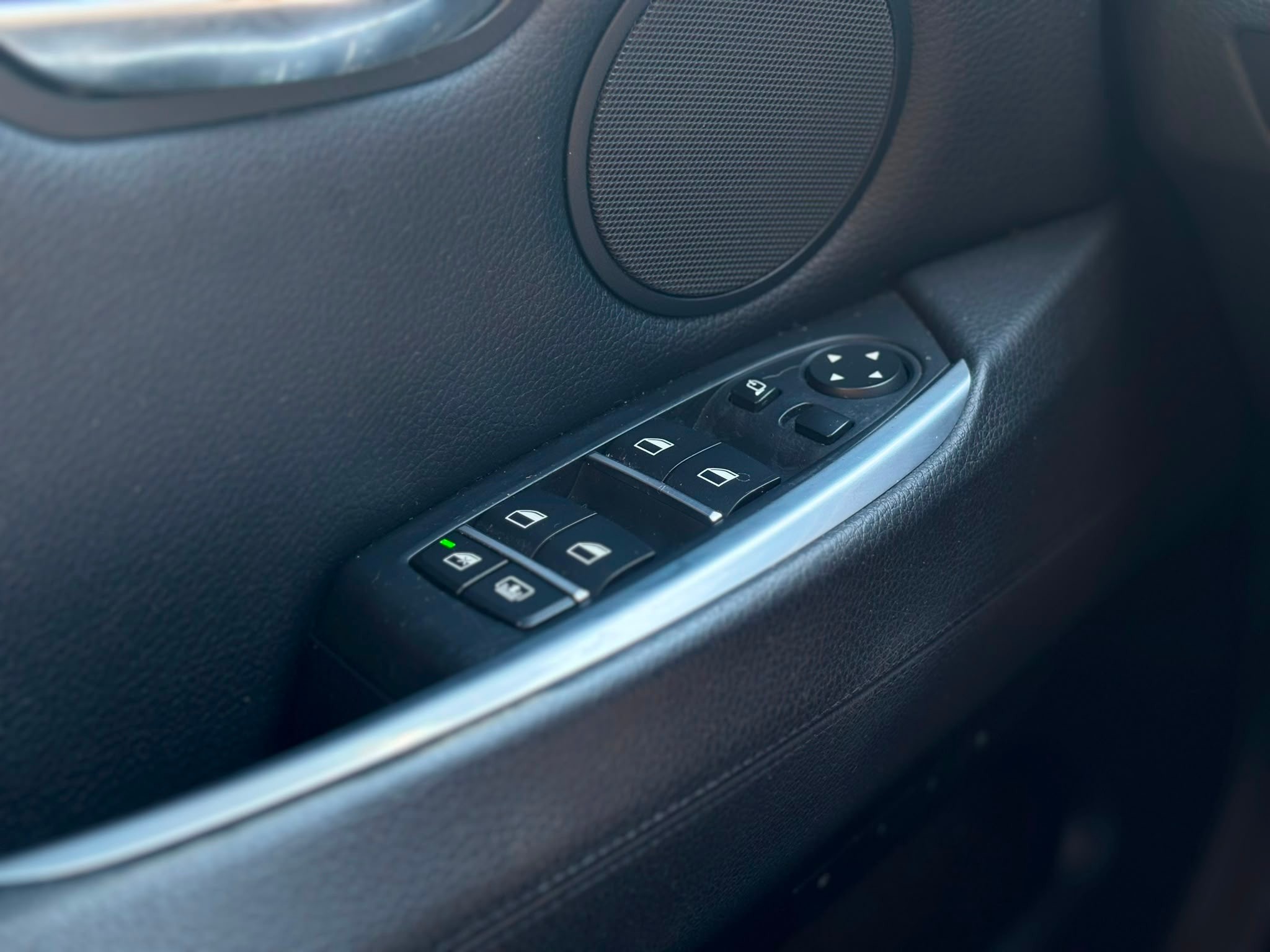 /canwestautoinc/2010-BMW-5Series-65050490964468.jpg