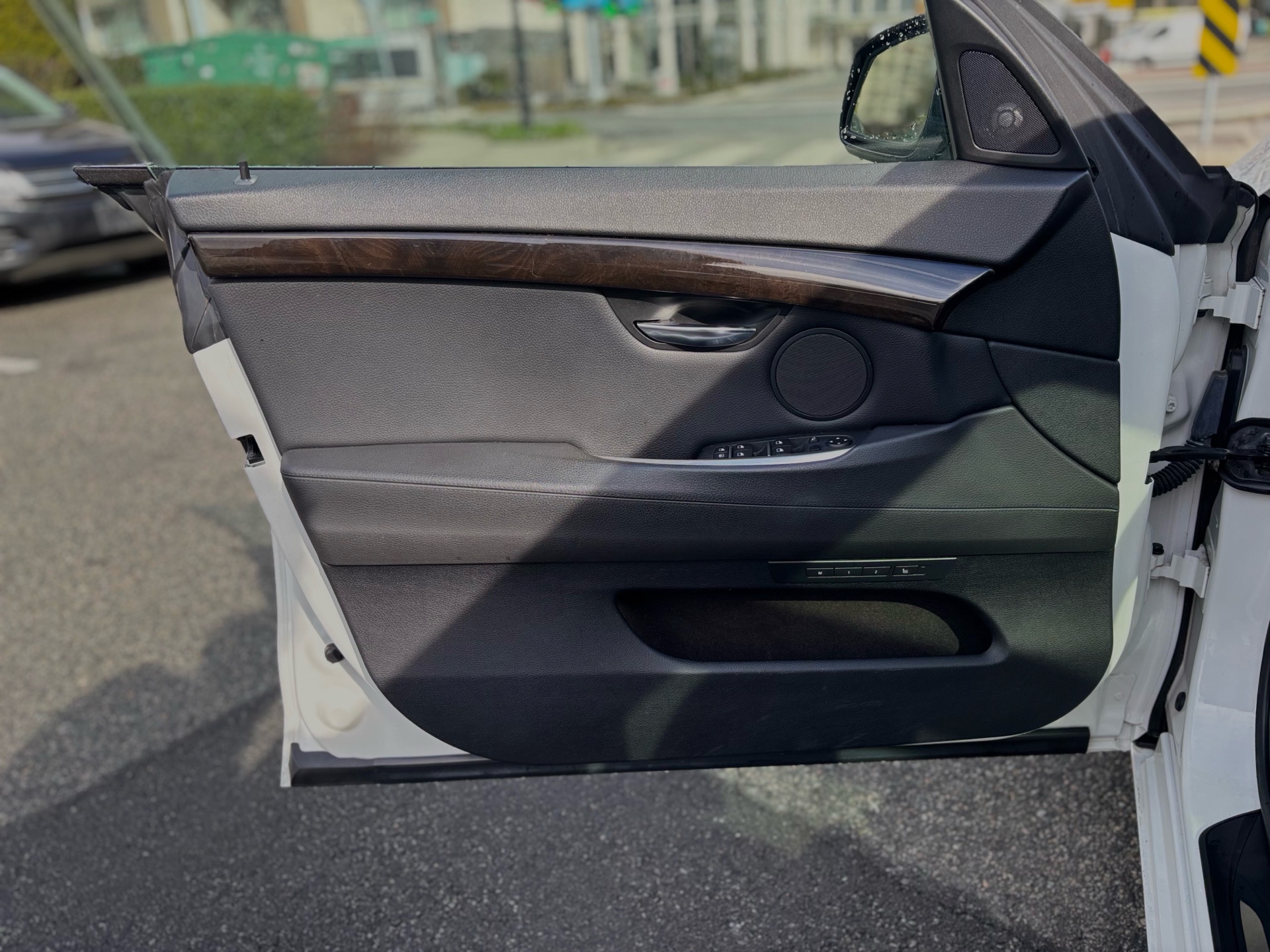 /canwestautoinc/2010-BMW-5Series-7401262885950413.jpg