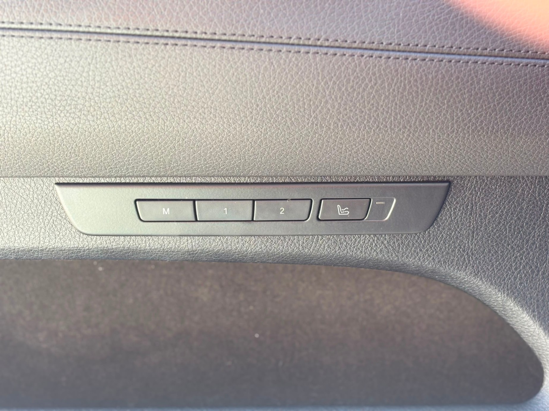 /canwestautoinc/2010-BMW-5Series-7541339223171479.jpg