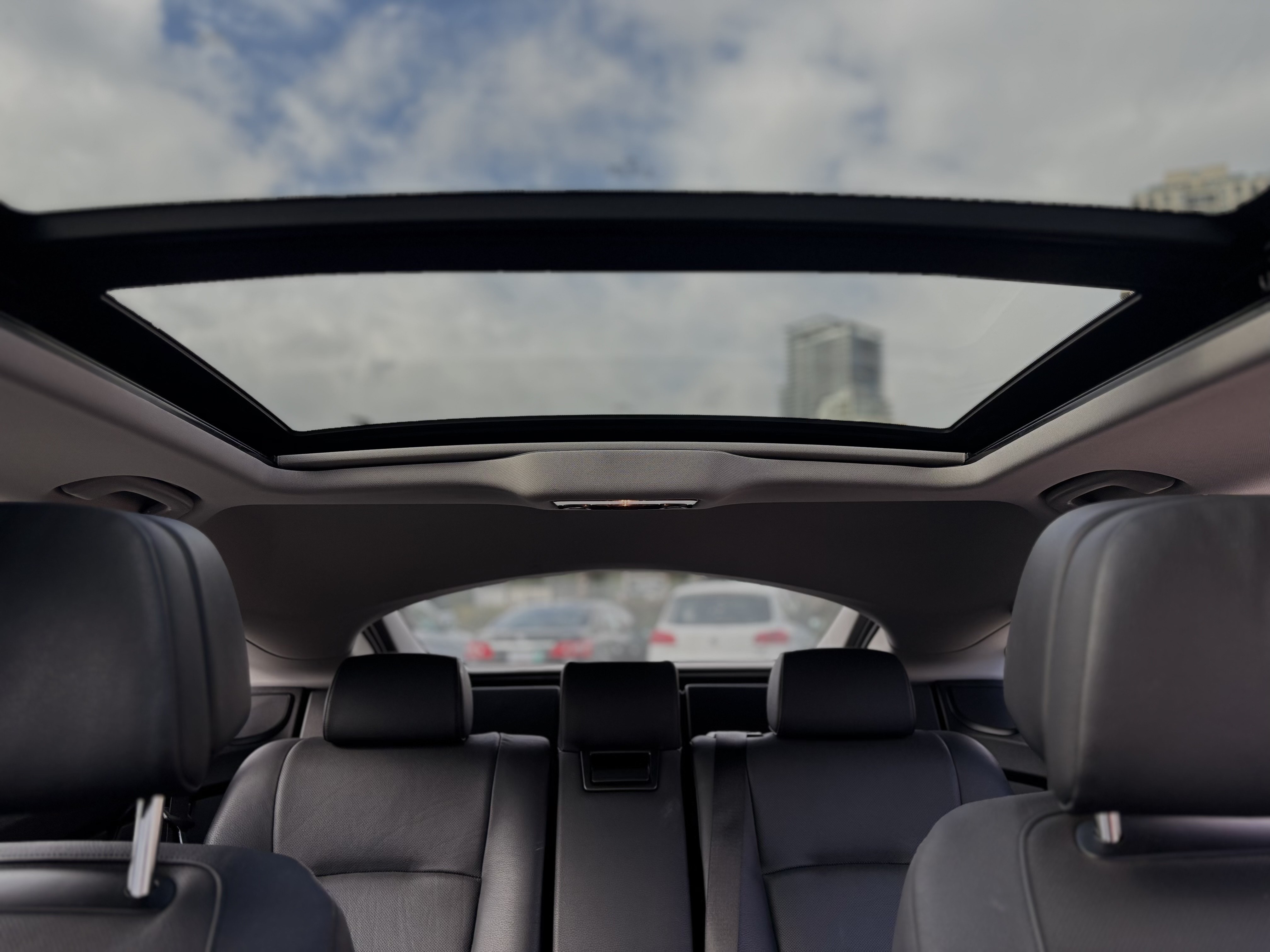 /canwestautoinc/2010-BMW-5Series-903759144095891.jpg